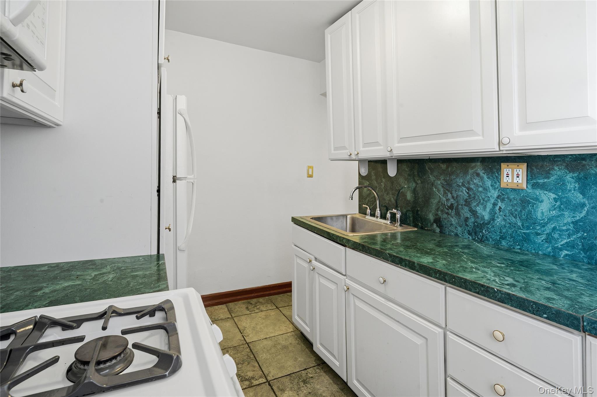 Coop Yellowstone  Queens, NY 11374, MLS-944601-4