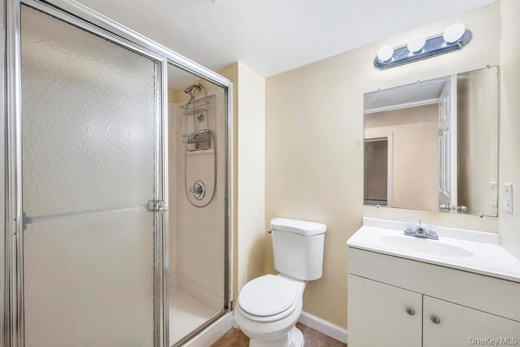 Single Family Radburn  Suffolk County, NY 11776, MLS-944665-27