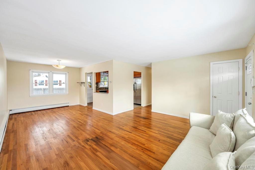 Single Family Radburn  Suffolk County, NY 11776, MLS-944665-8