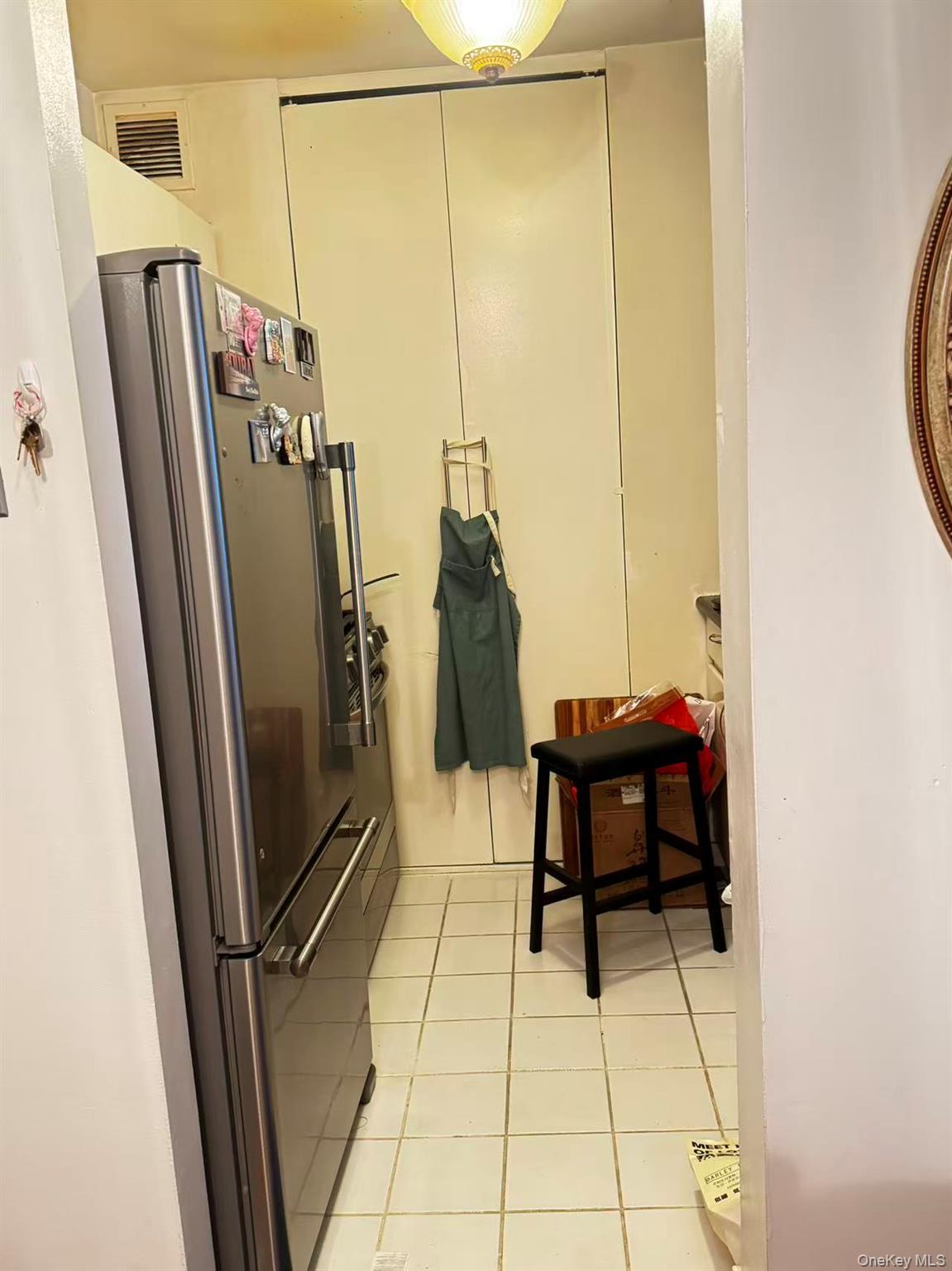 Apartment 48th  Manhattan, NY 10017, MLS-944668-10