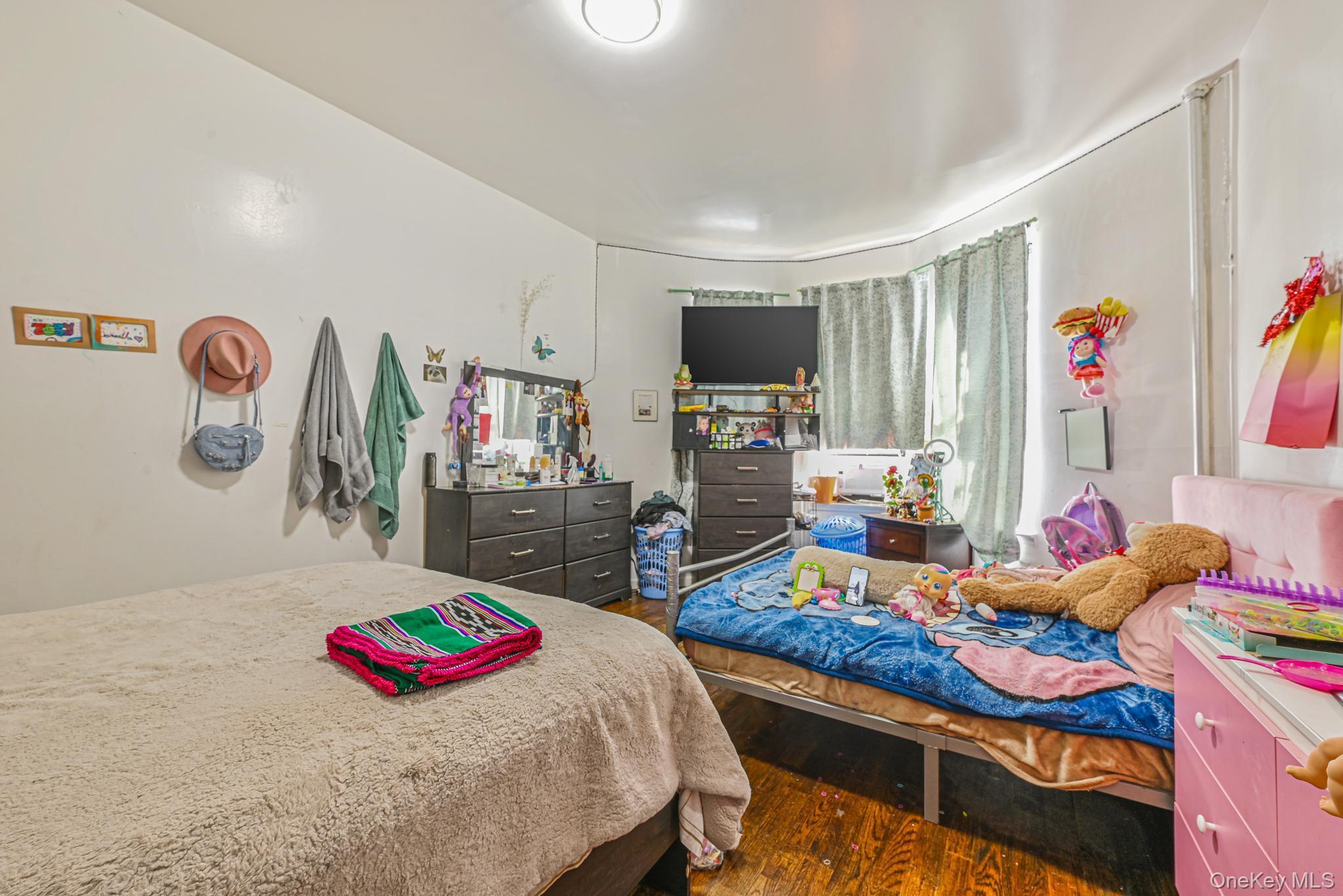 Single Family Bryant Bronx, NY 10460, MLS-944693-10