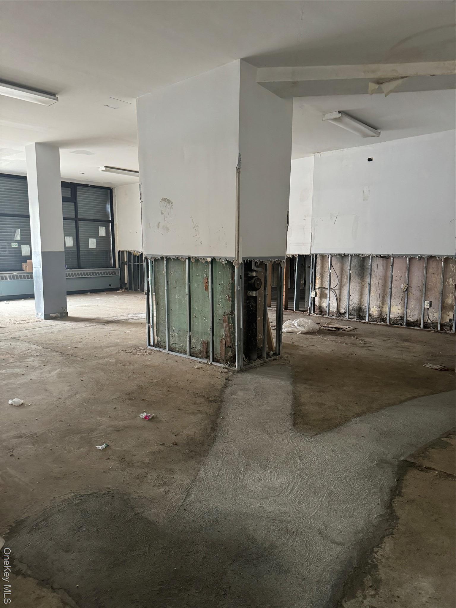 Commercial Lease College  Bronx, NY 10456, MLS-944729-11