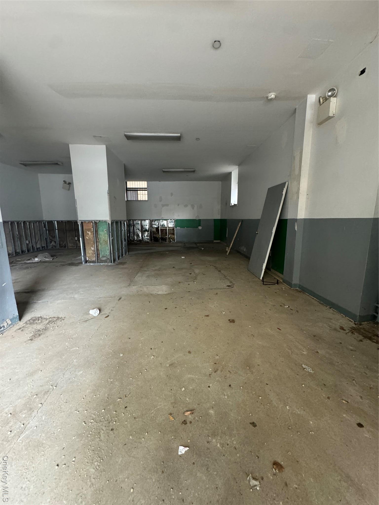 Commercial Lease College  Bronx, NY 10456, MLS-944729-13