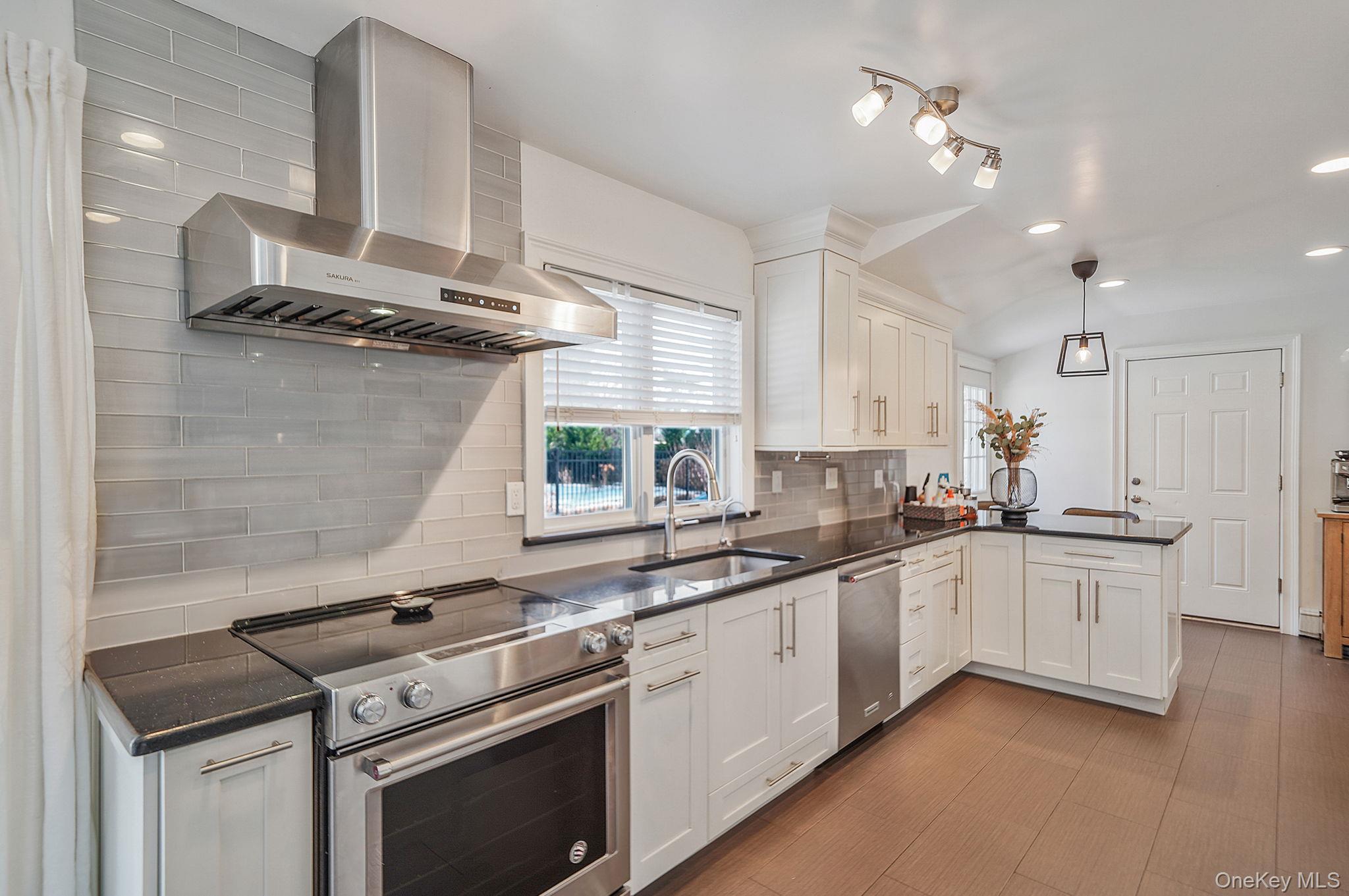 Single Family Pickwick Suffolk County, NY 11790, MLS-944742-14