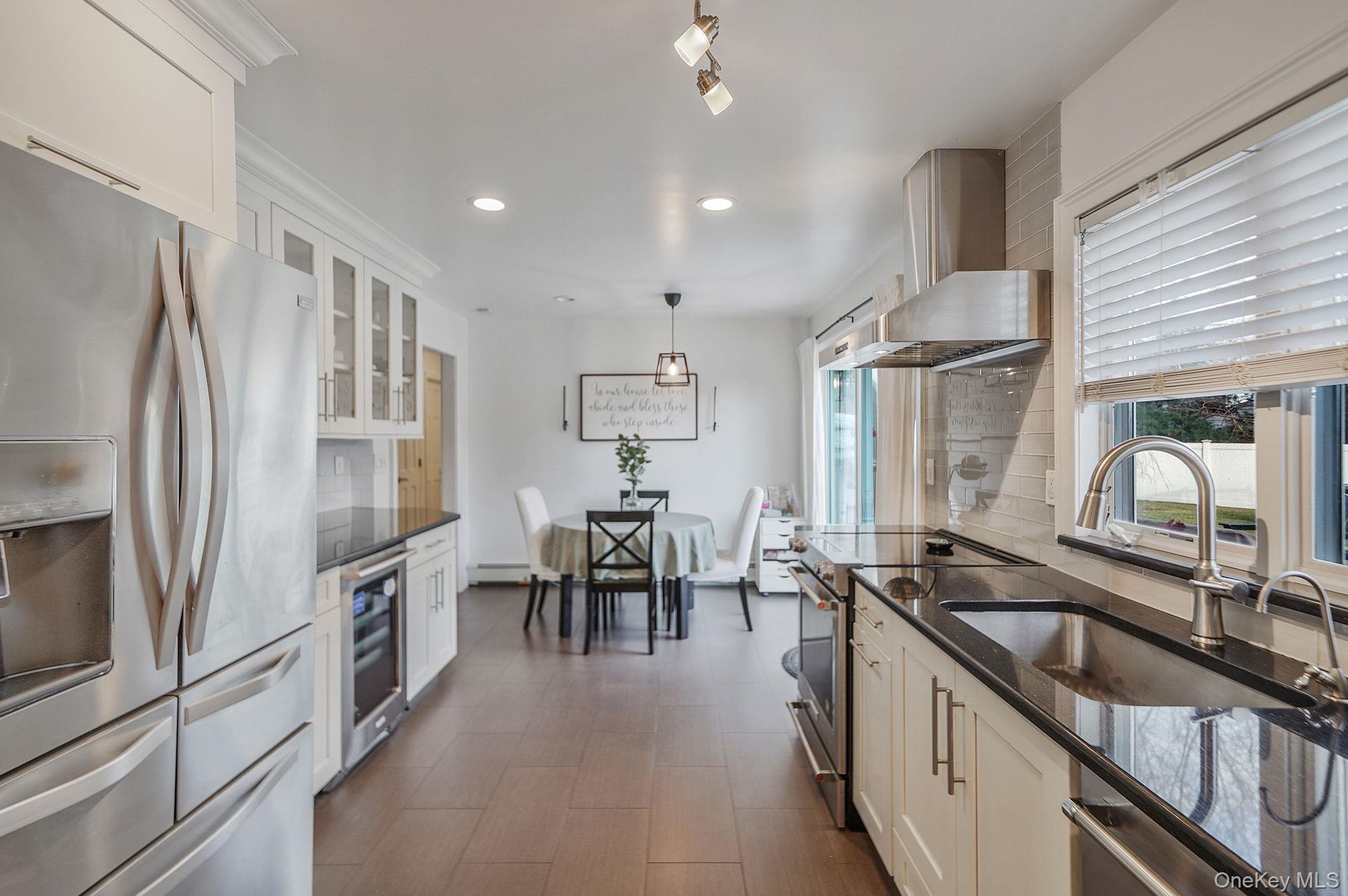 Single Family Pickwick Suffolk County, NY 11790, MLS-944742-15