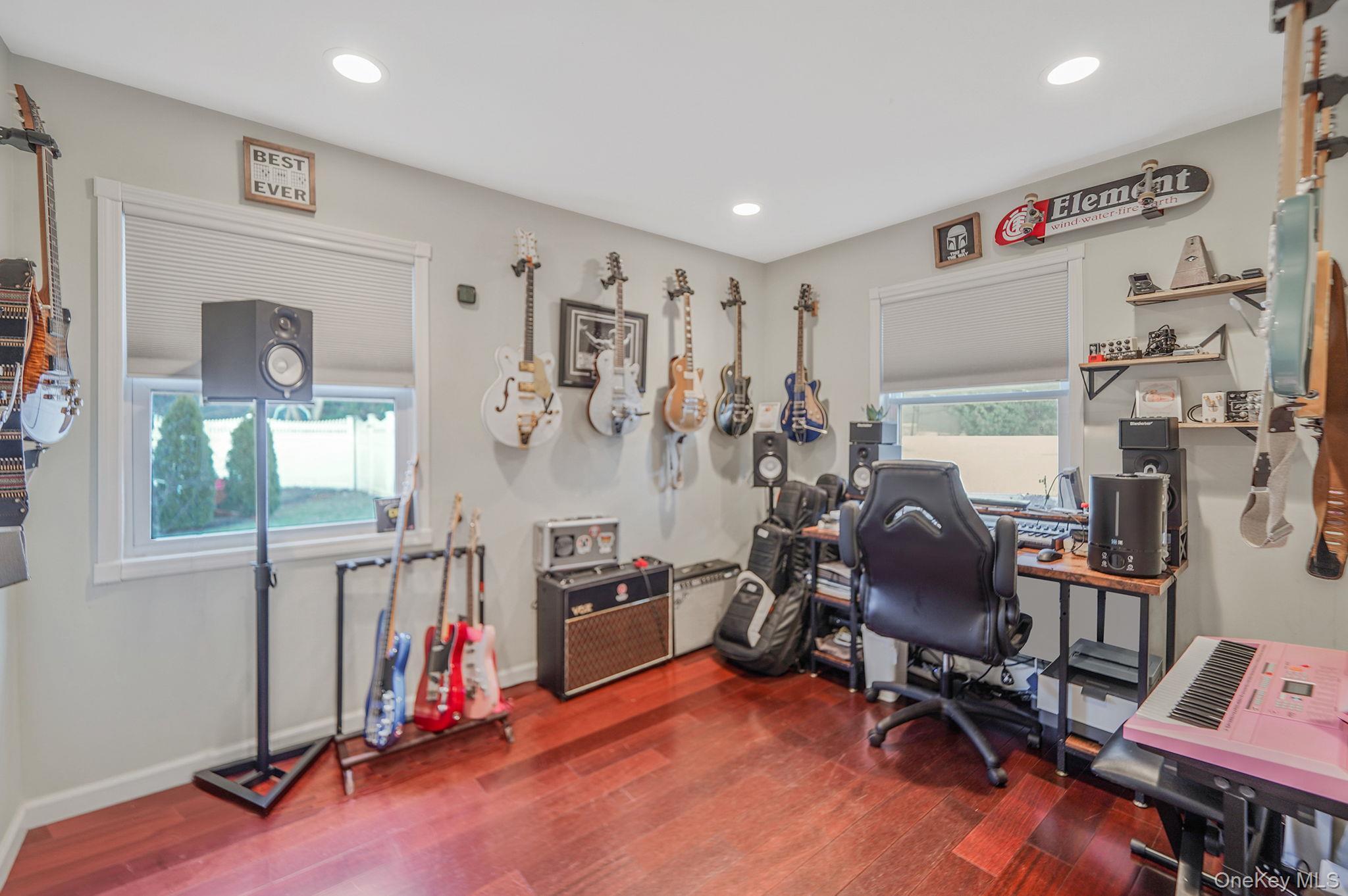 Single Family Pickwick Suffolk County, NY 11790, MLS-944742-19