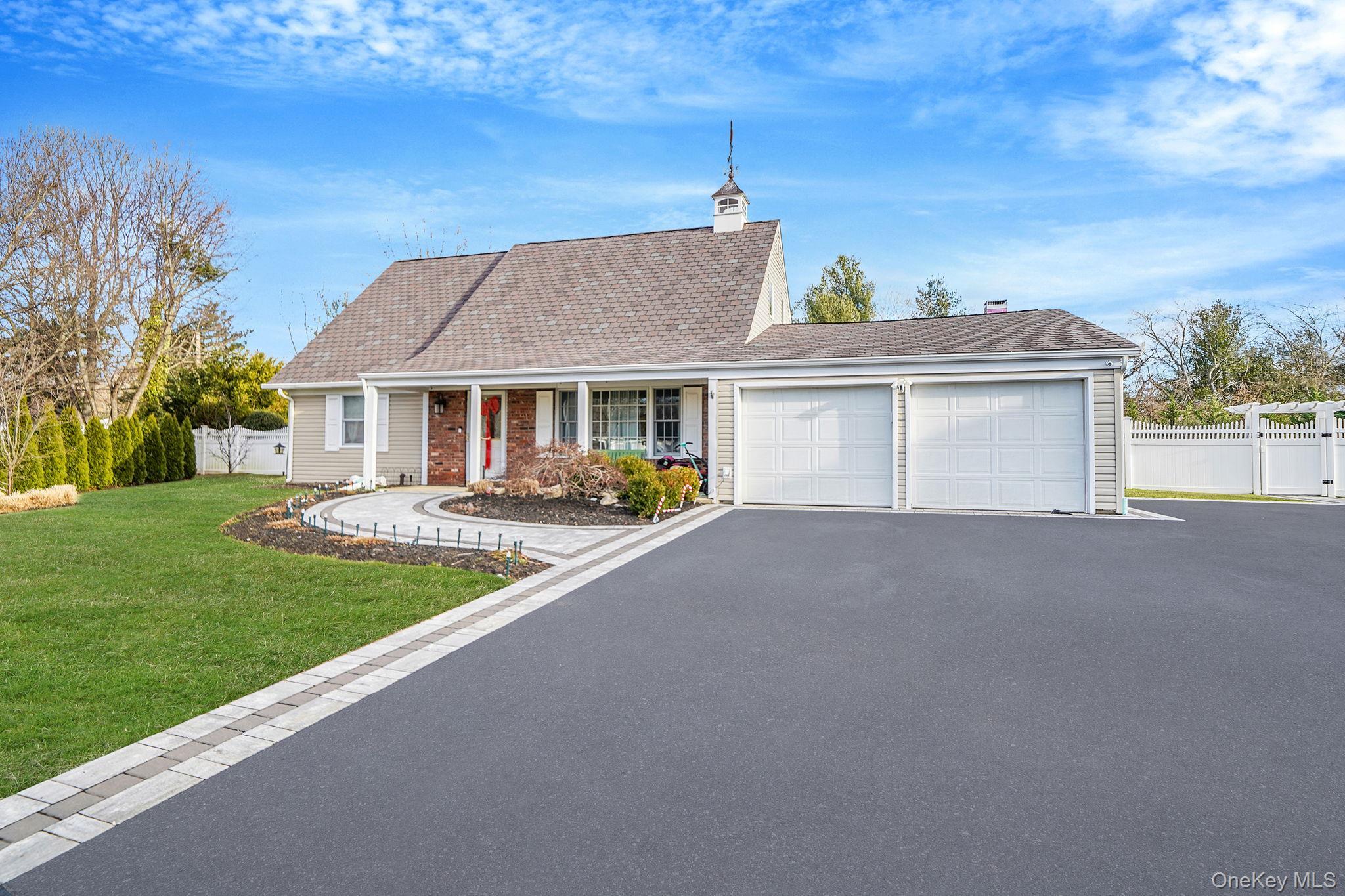 Single Family Pickwick Suffolk County, NY 11790, MLS-944742-2