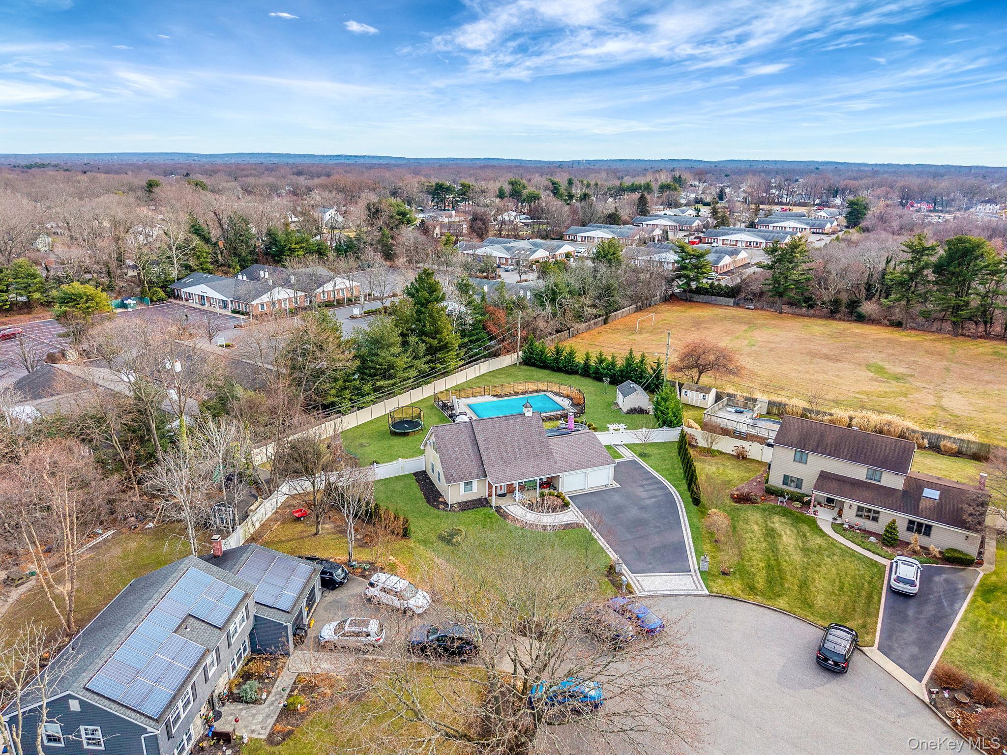 Single Family Pickwick Suffolk County, NY 11790, MLS-944742-29