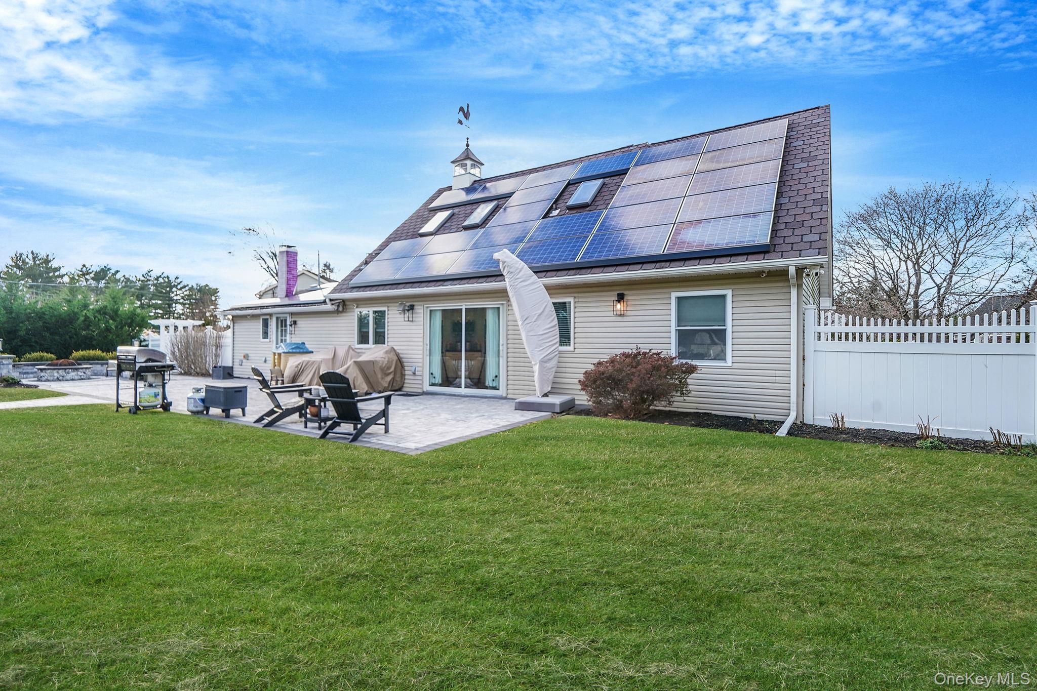 Single Family Pickwick Suffolk County, NY 11790, MLS-944742-3