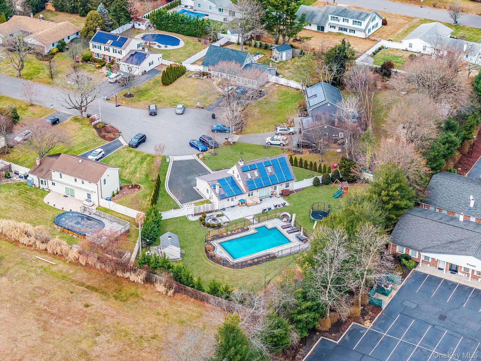 Single Family Pickwick Suffolk County, NY 11790, MLS-944742-31