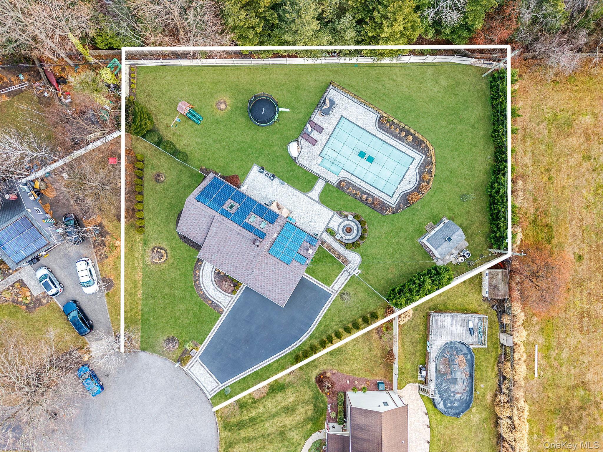 Single Family Pickwick  Suffolk County, NY 11790, MLS-944742-32