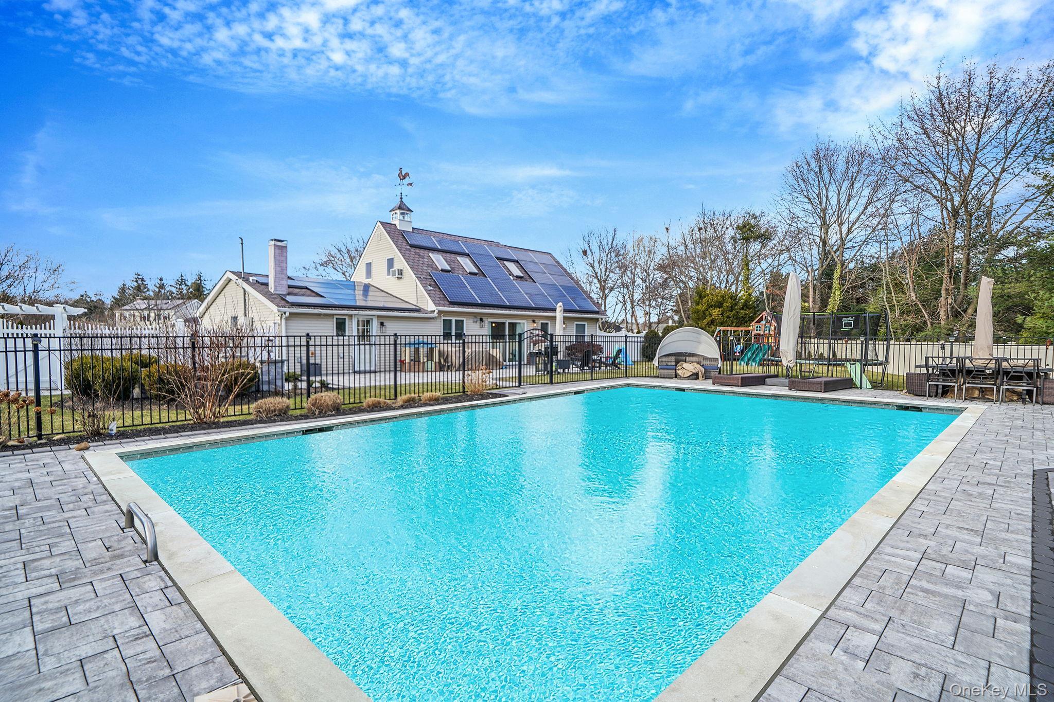 Single Family Pickwick Suffolk County, NY 11790, MLS-944742-7