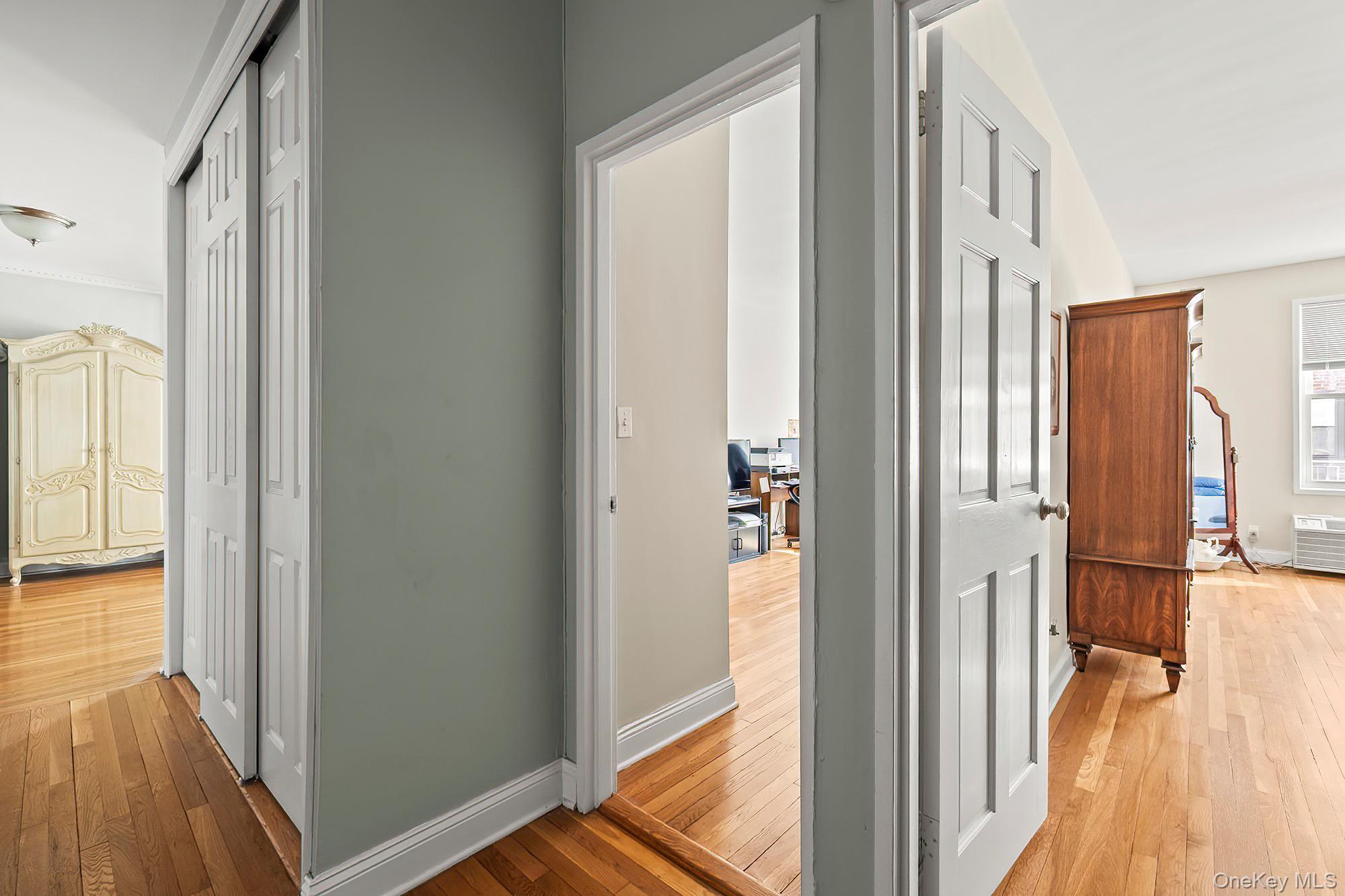 Coop Old Post Westchester County, NY 10543, MLS-944759-12