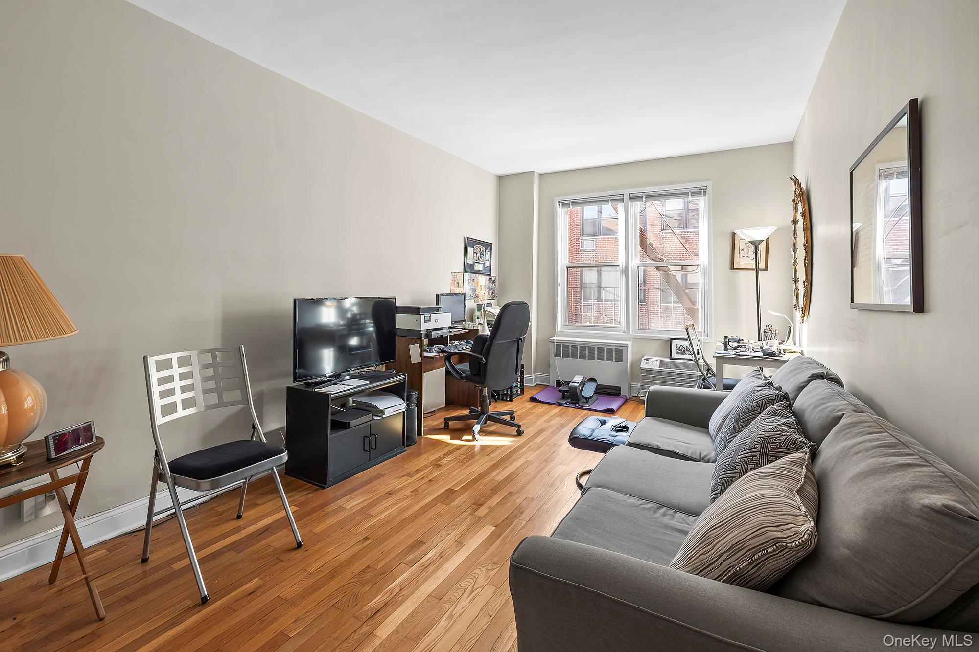 Coop Old Post Westchester County, NY 10543, MLS-944759-16