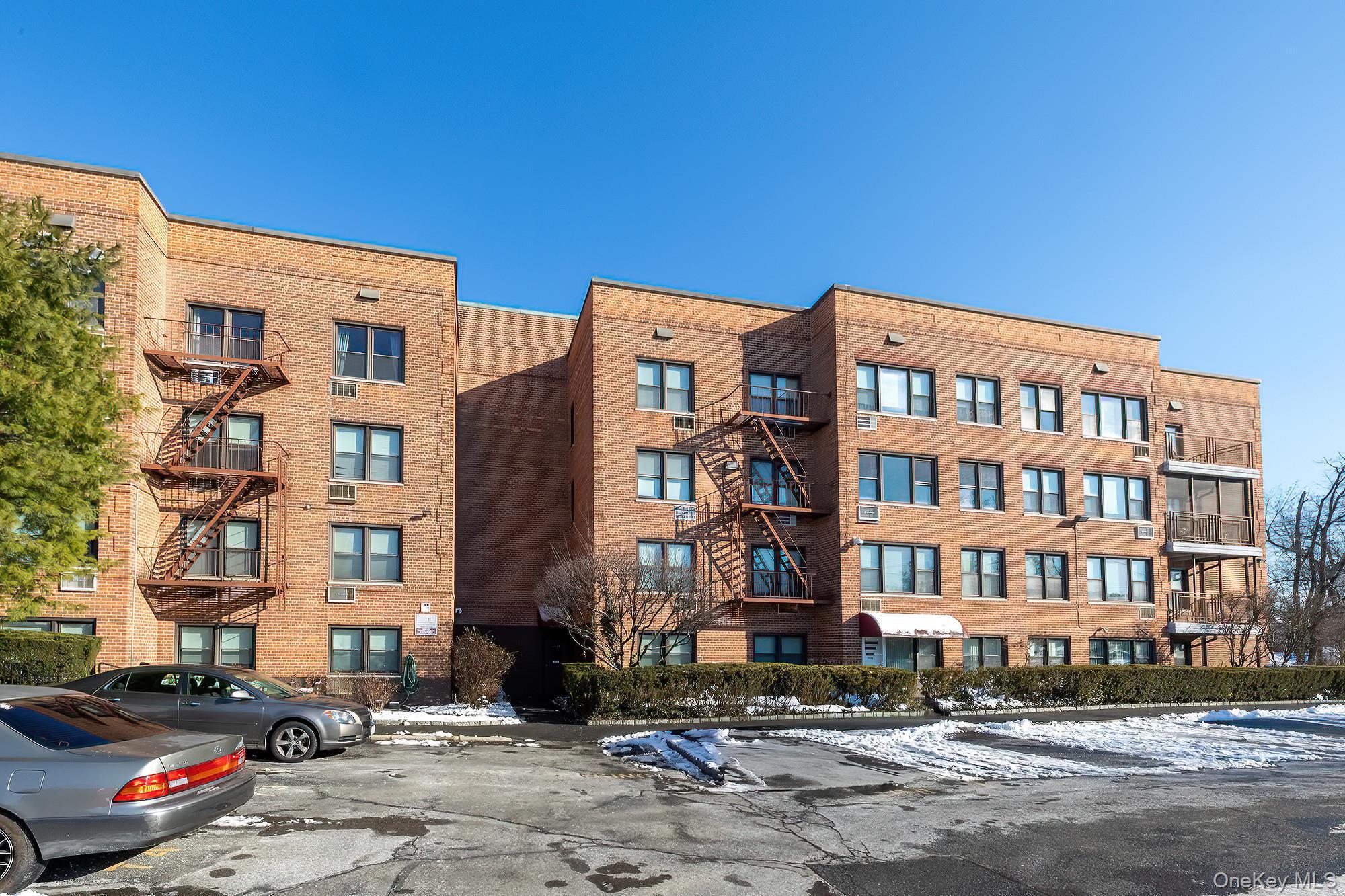 Coop Old Post Westchester County, NY 10543, MLS-944759-21