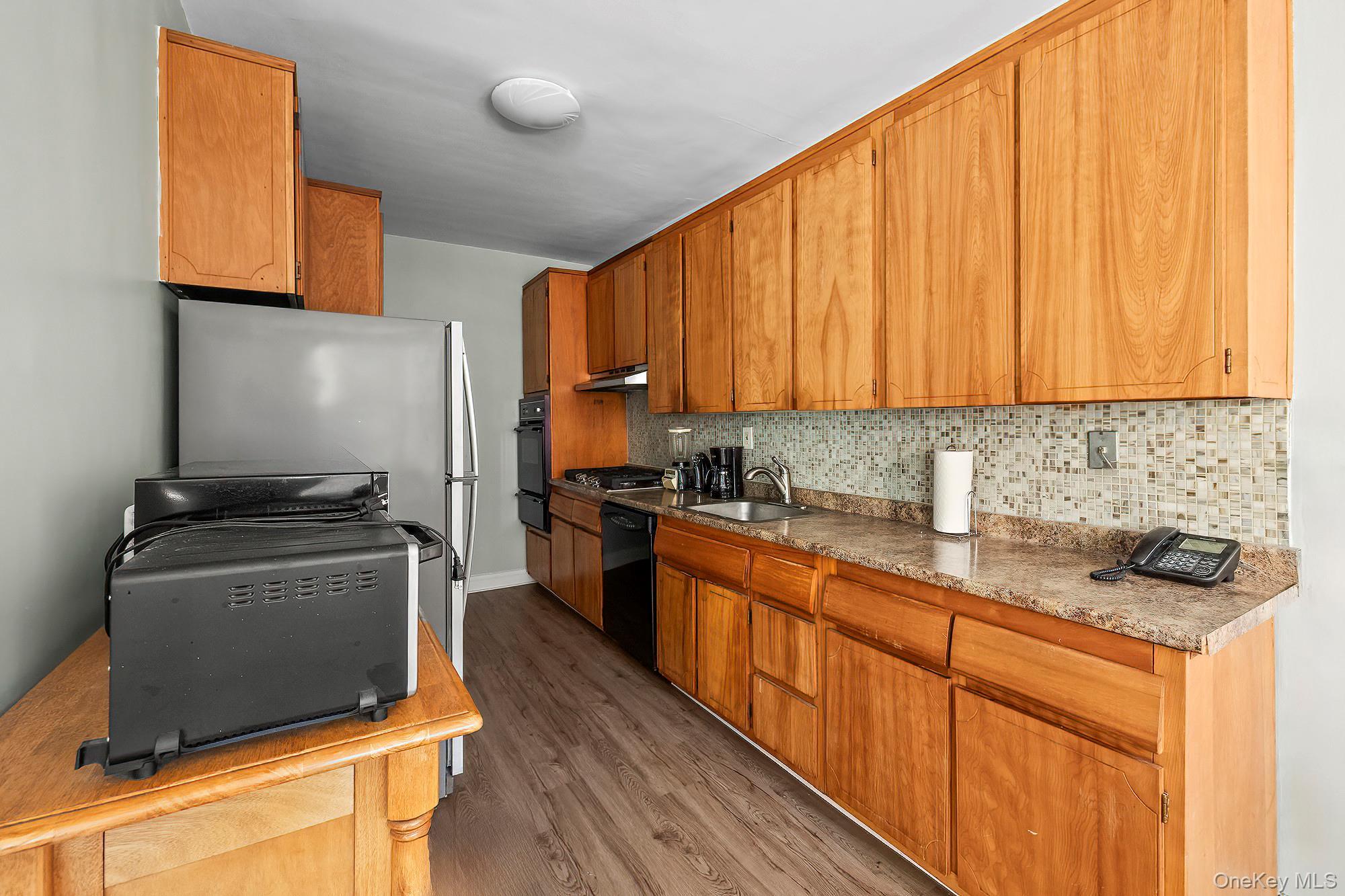 Coop Old Post Westchester County, NY 10543, MLS-944759-9