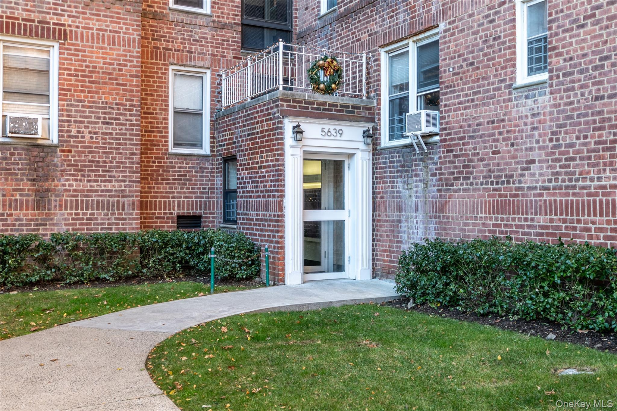 Coop Netherland  Bronx, NY 10471, MLS-944802-15