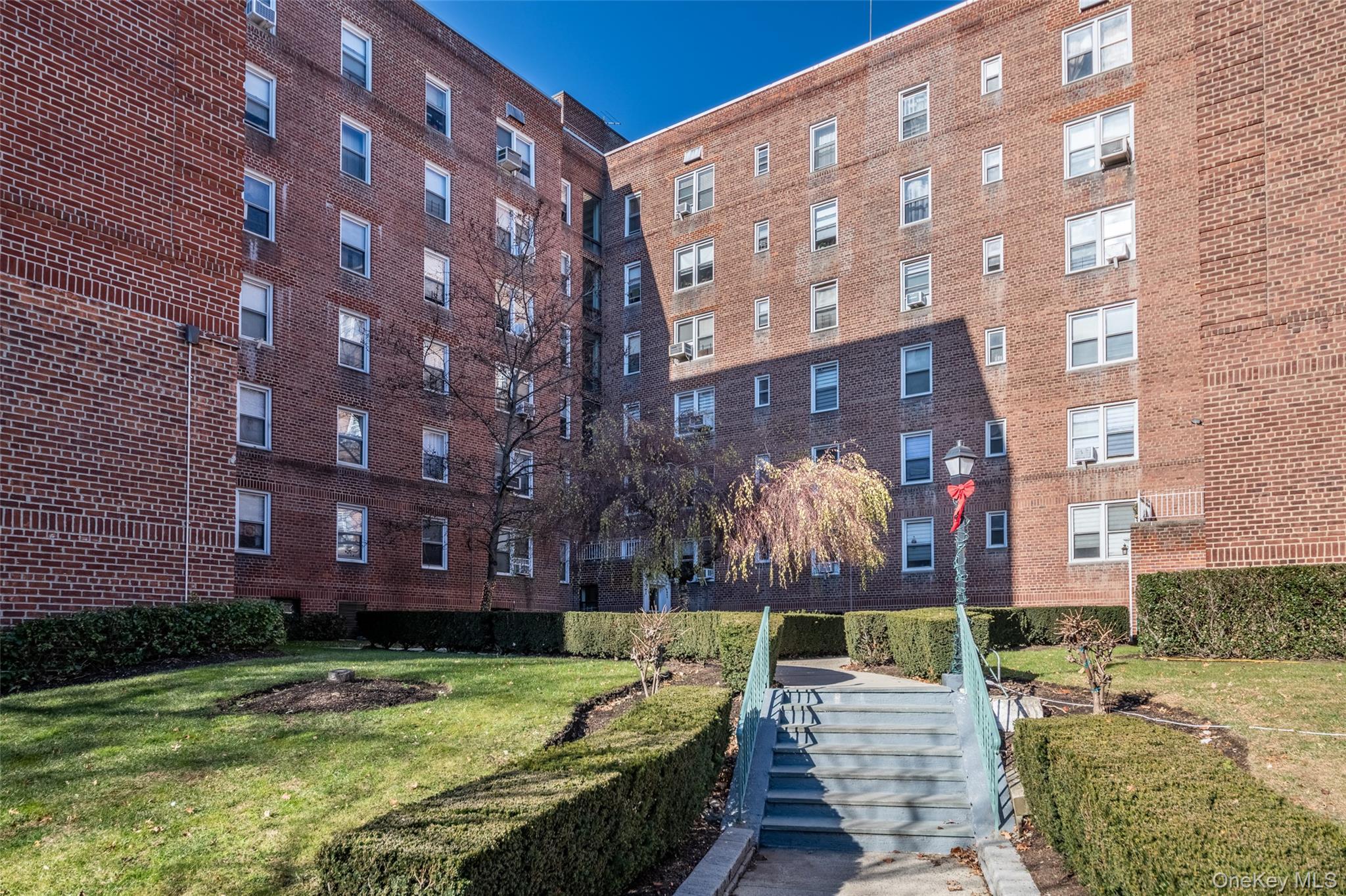 Coop Netherland  Bronx, NY 10471, MLS-944802-17