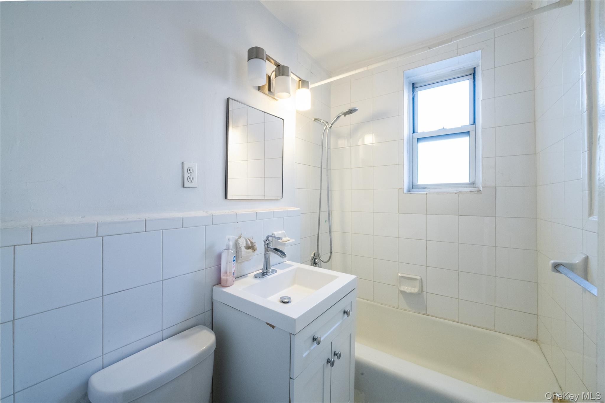 Coop Netherland  Bronx, NY 10471, MLS-944802-7