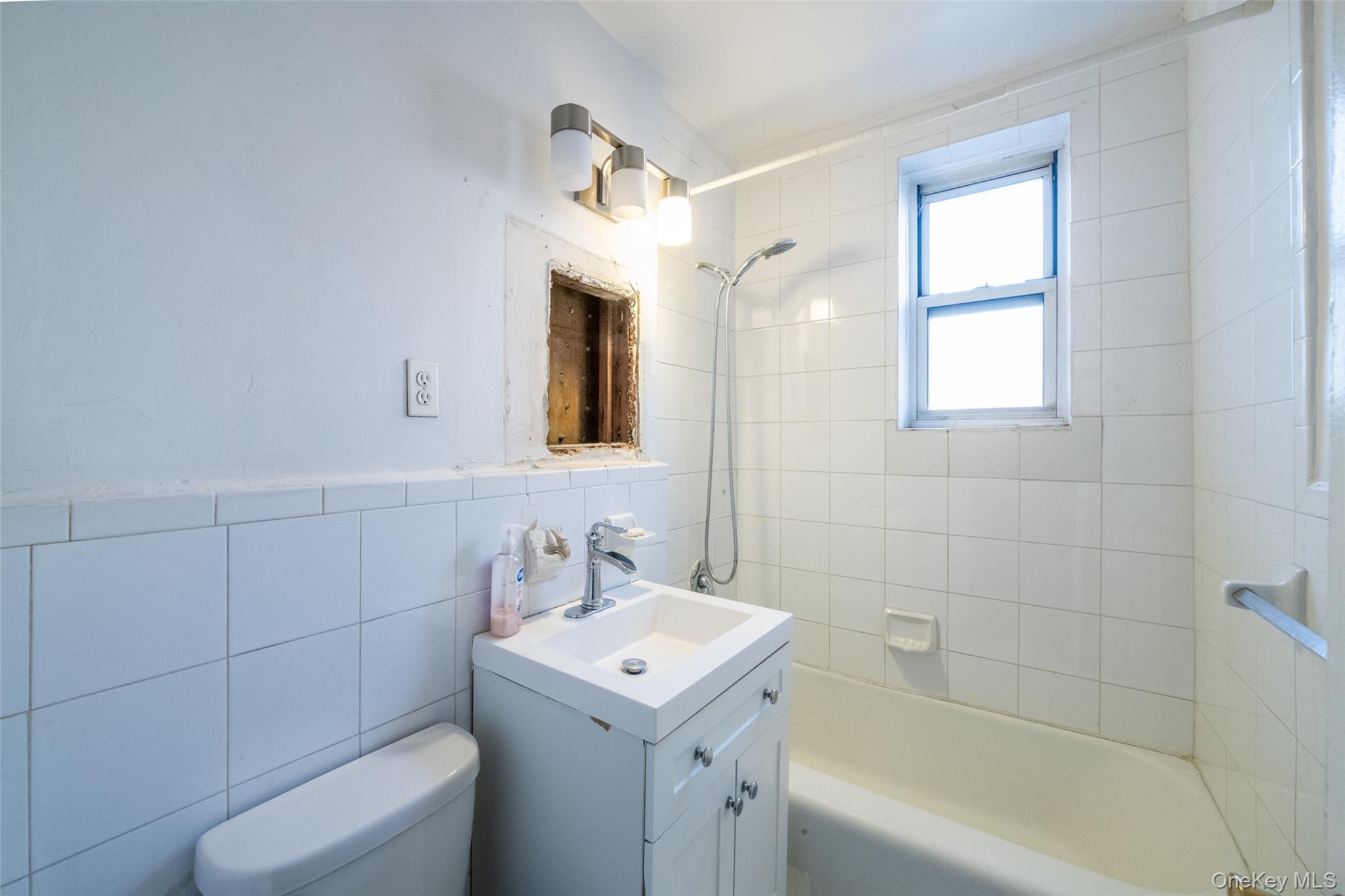 Coop Netherland  Bronx, NY 10471, MLS-944802-8