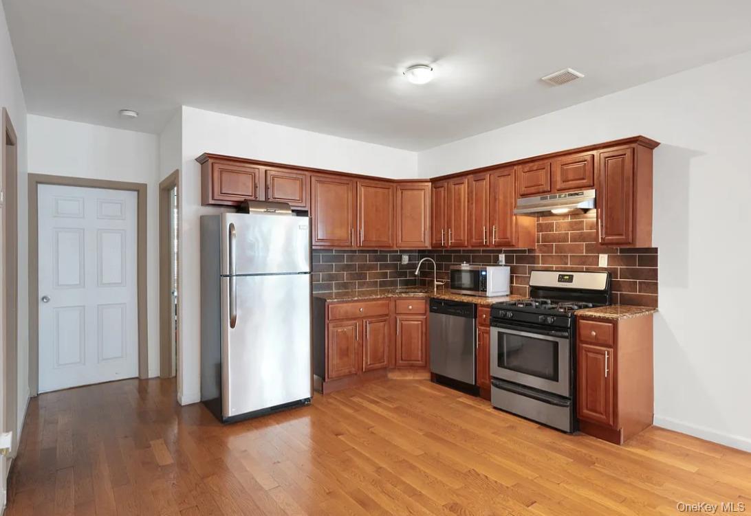 Single Family Bainbridge  Brooklyn, NY 11233, MLS-944812-2