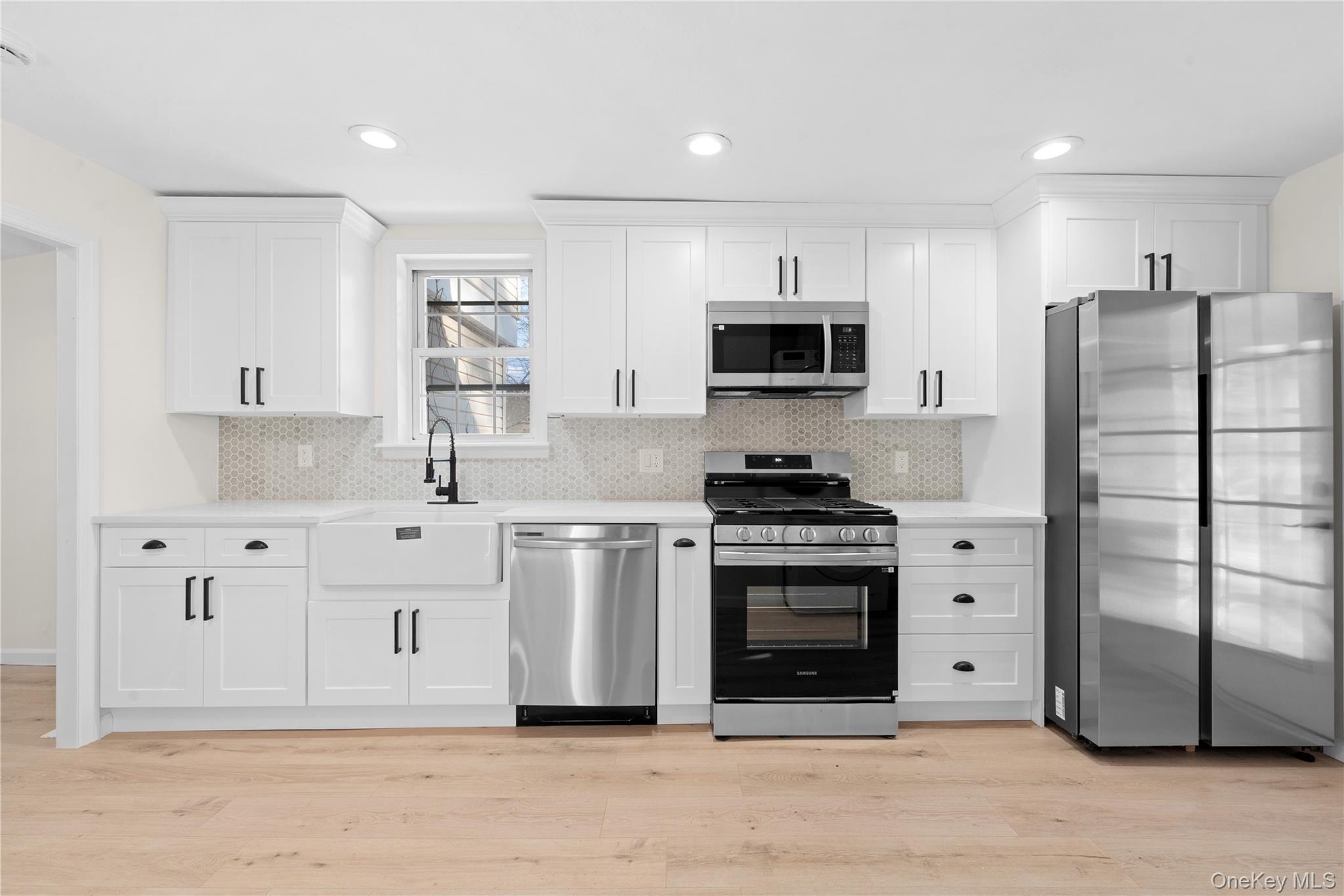 Single Family Pinedale  Suffolk County, NY 11738, MLS-944829-11