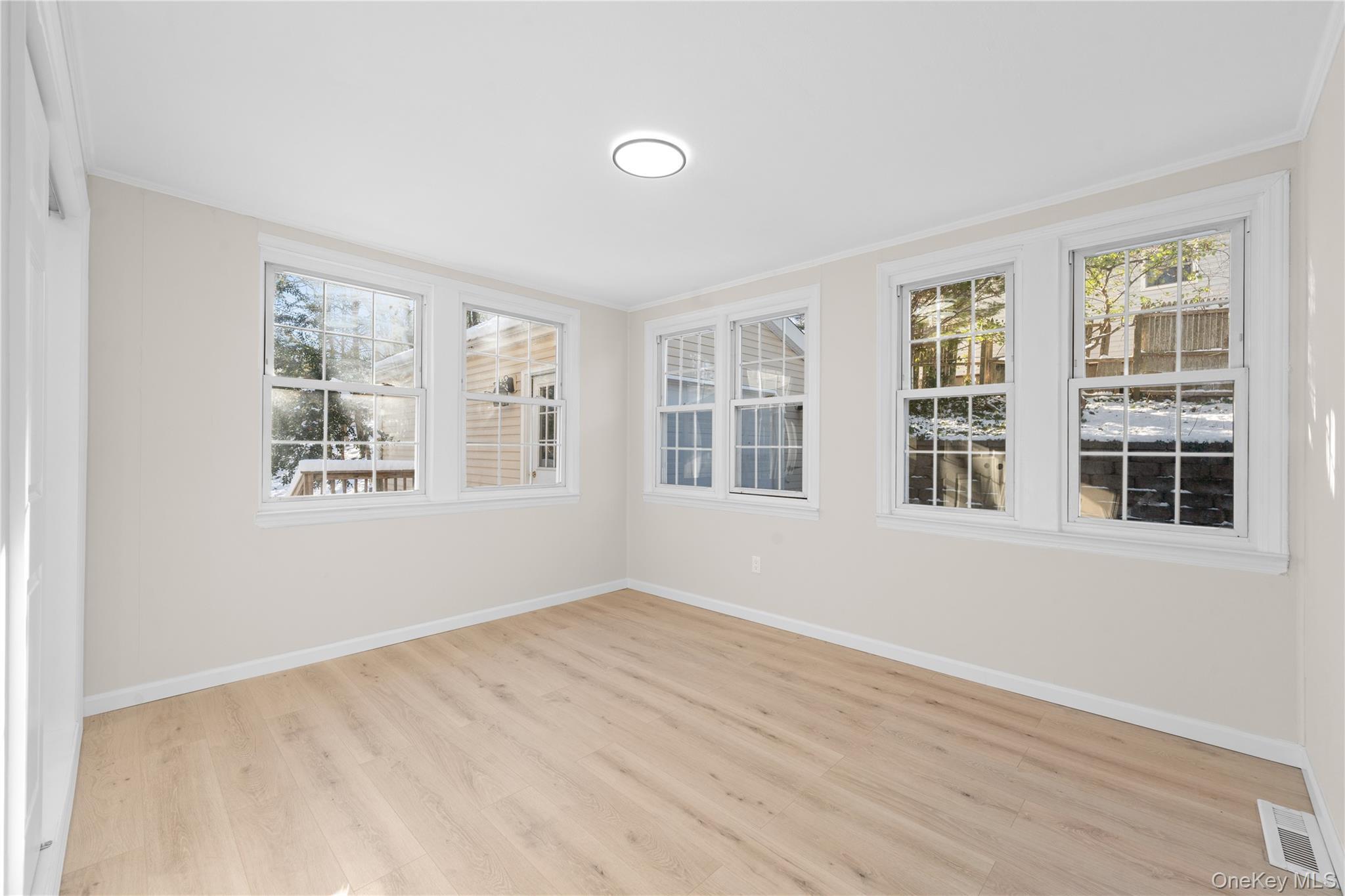 Single Family Pinedale  Suffolk County, NY 11738, MLS-944829-21