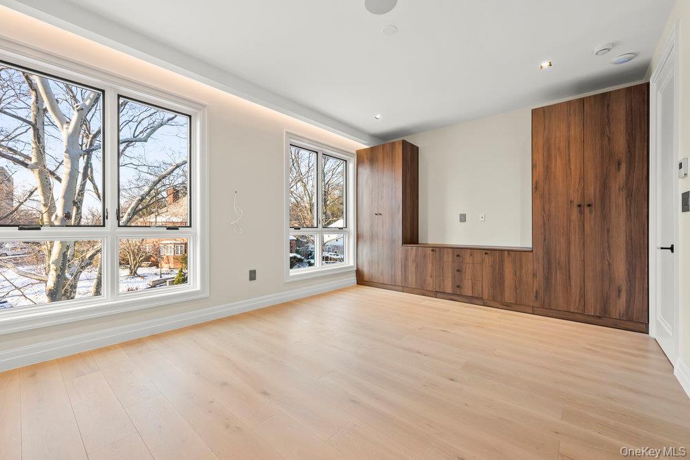 Single Family Kildare  Queens, NY 11432, MLS-944840-21