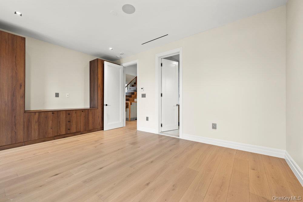 Single Family Kildare  Queens, NY 11432, MLS-944840-23