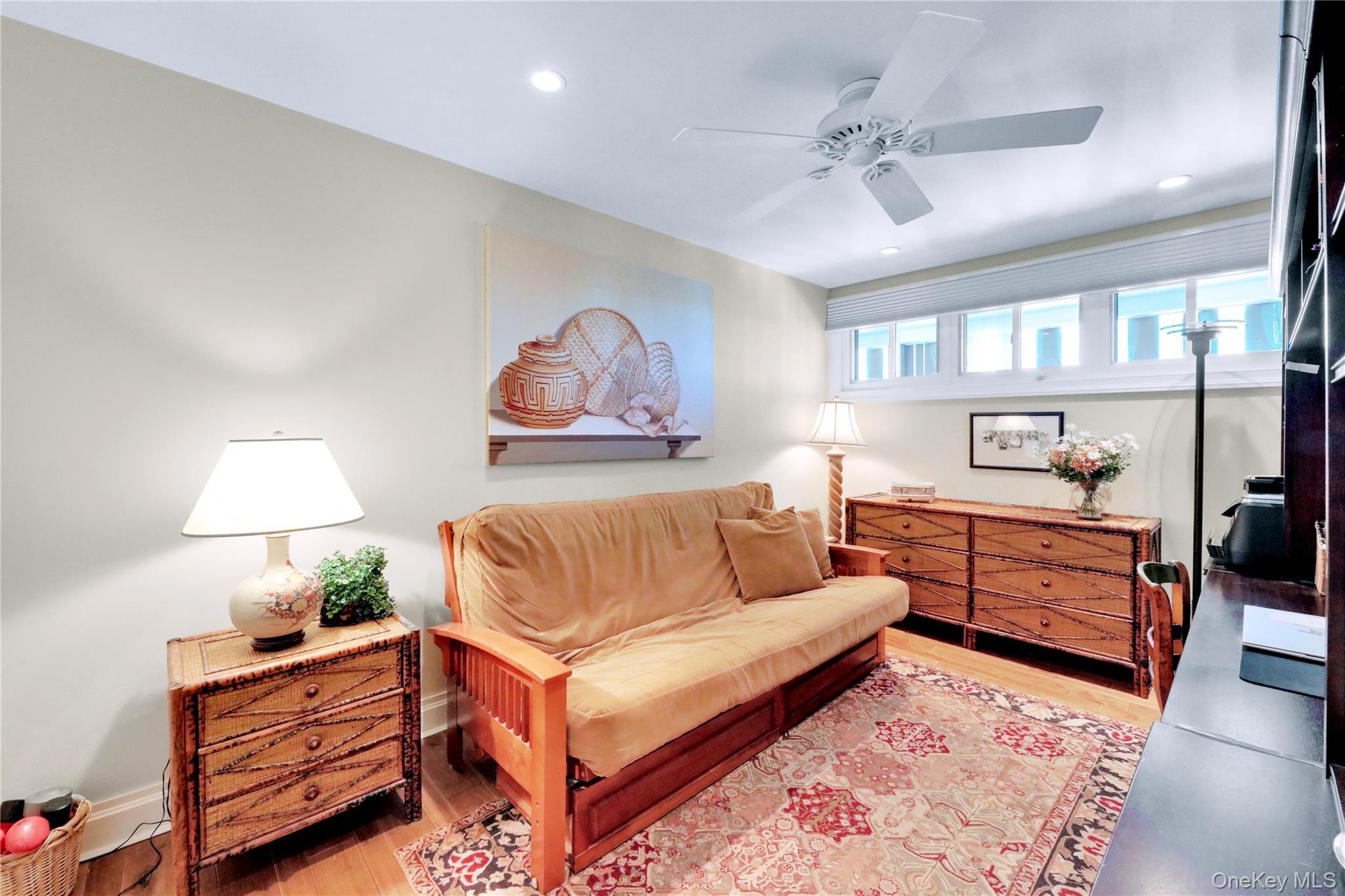 Condo Dune  Suffolk County, NY 11978, MLS-944898-26