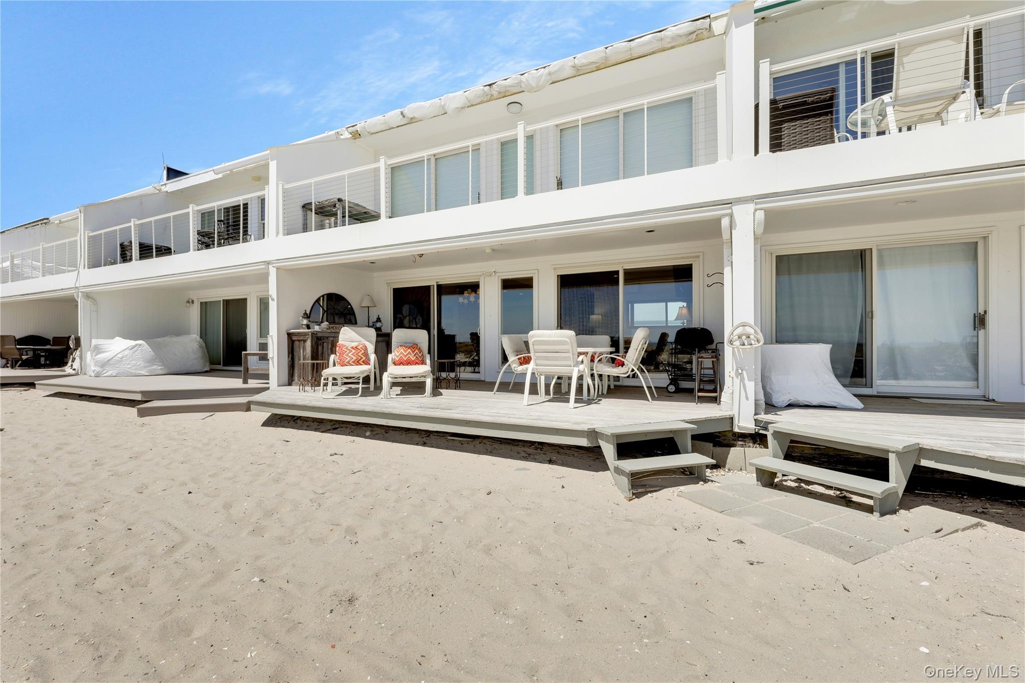 Condo Dune  Suffolk County, NY 11978, MLS-944898-31