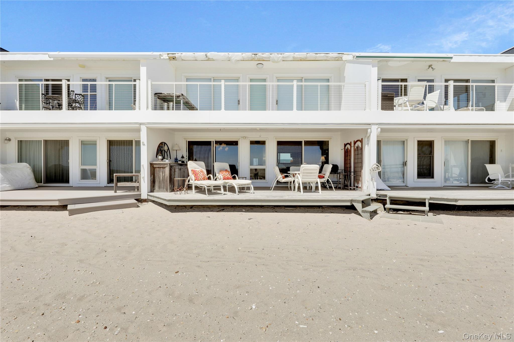 Condo Dune  Suffolk County, NY 11978, MLS-944898-32