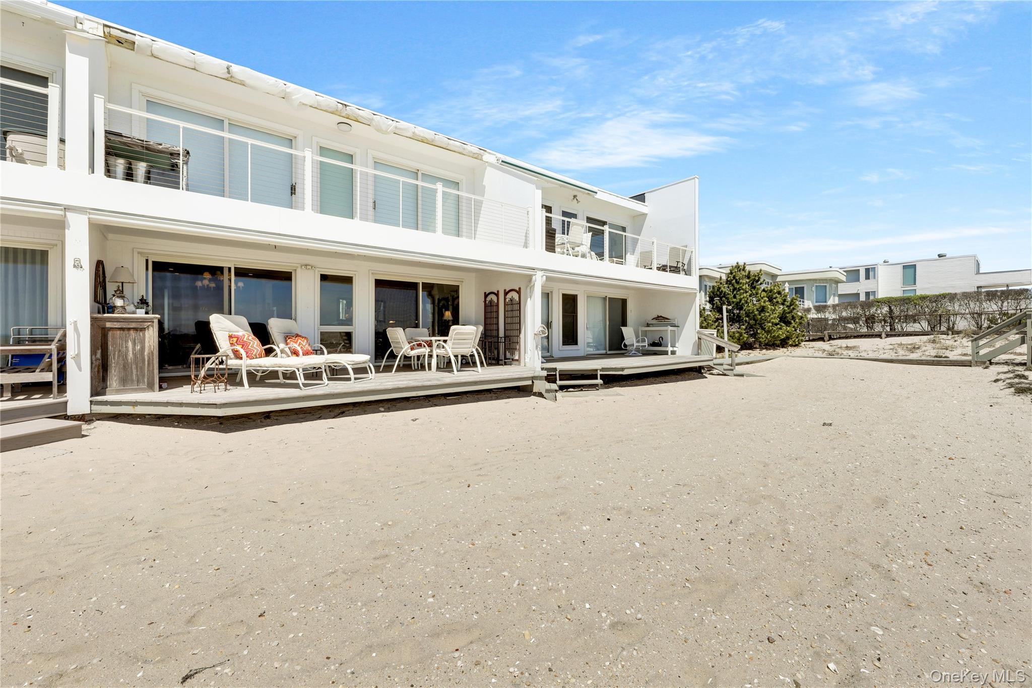 Condo Dune  Suffolk County, NY 11978, MLS-944898-33