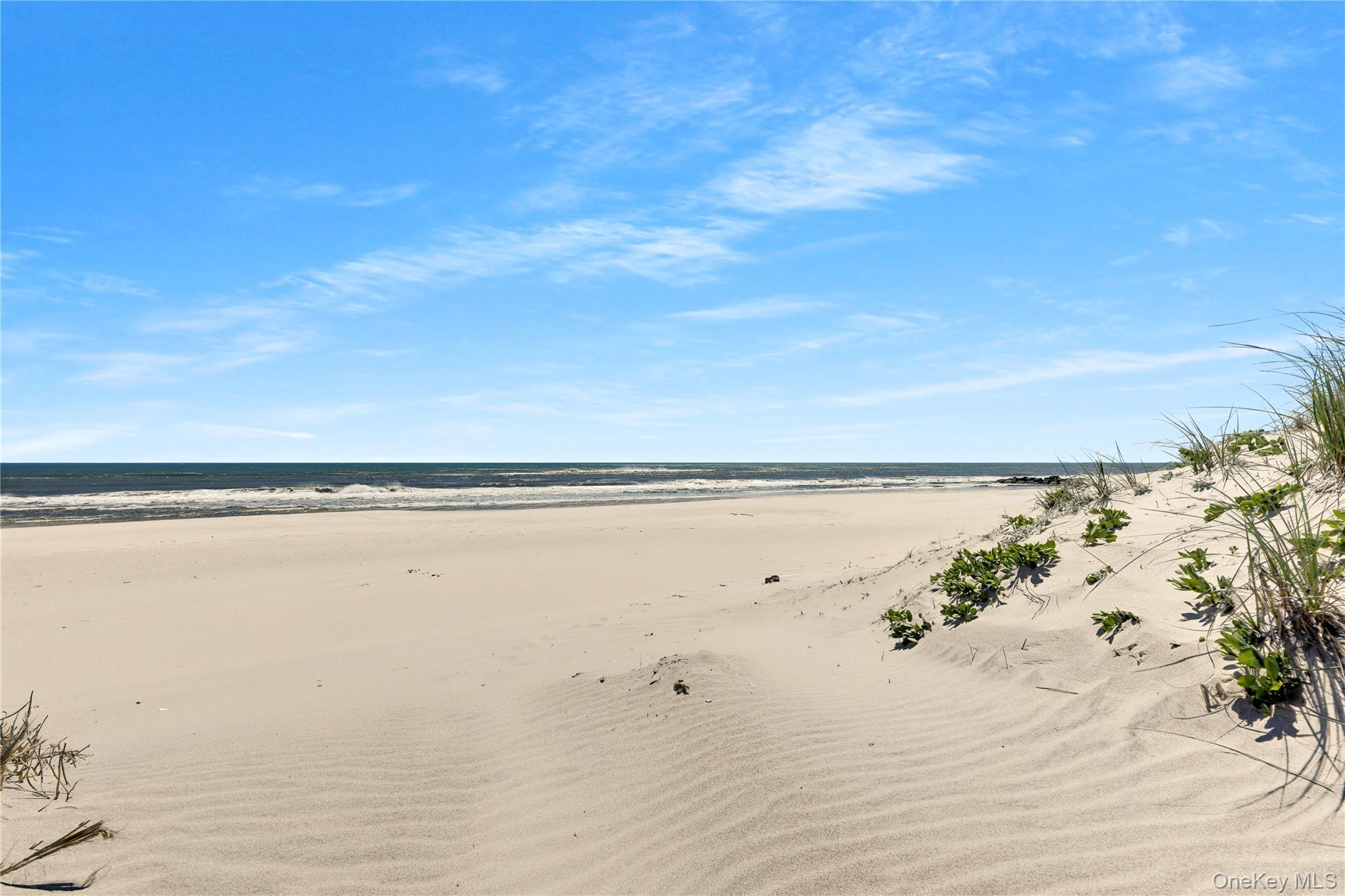 Condo Dune  Suffolk County, NY 11978, MLS-944898-35