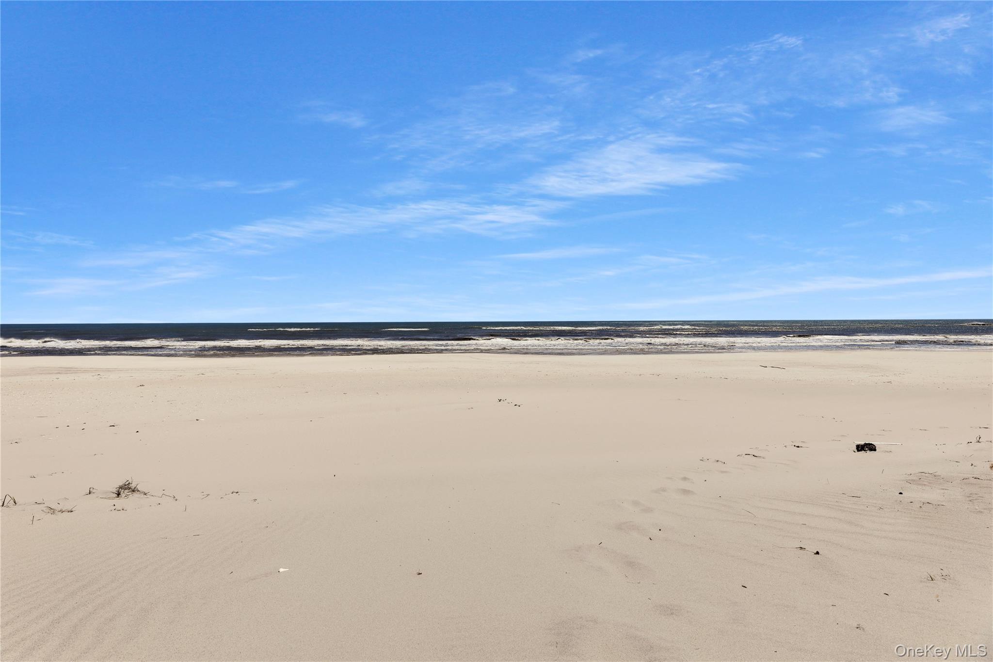 Condo Dune  Suffolk County, NY 11978, MLS-944898-36