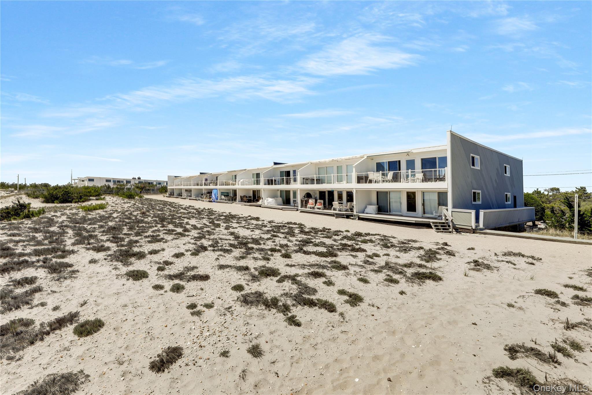 Condo Dune  Suffolk County, NY 11978, MLS-944898-4