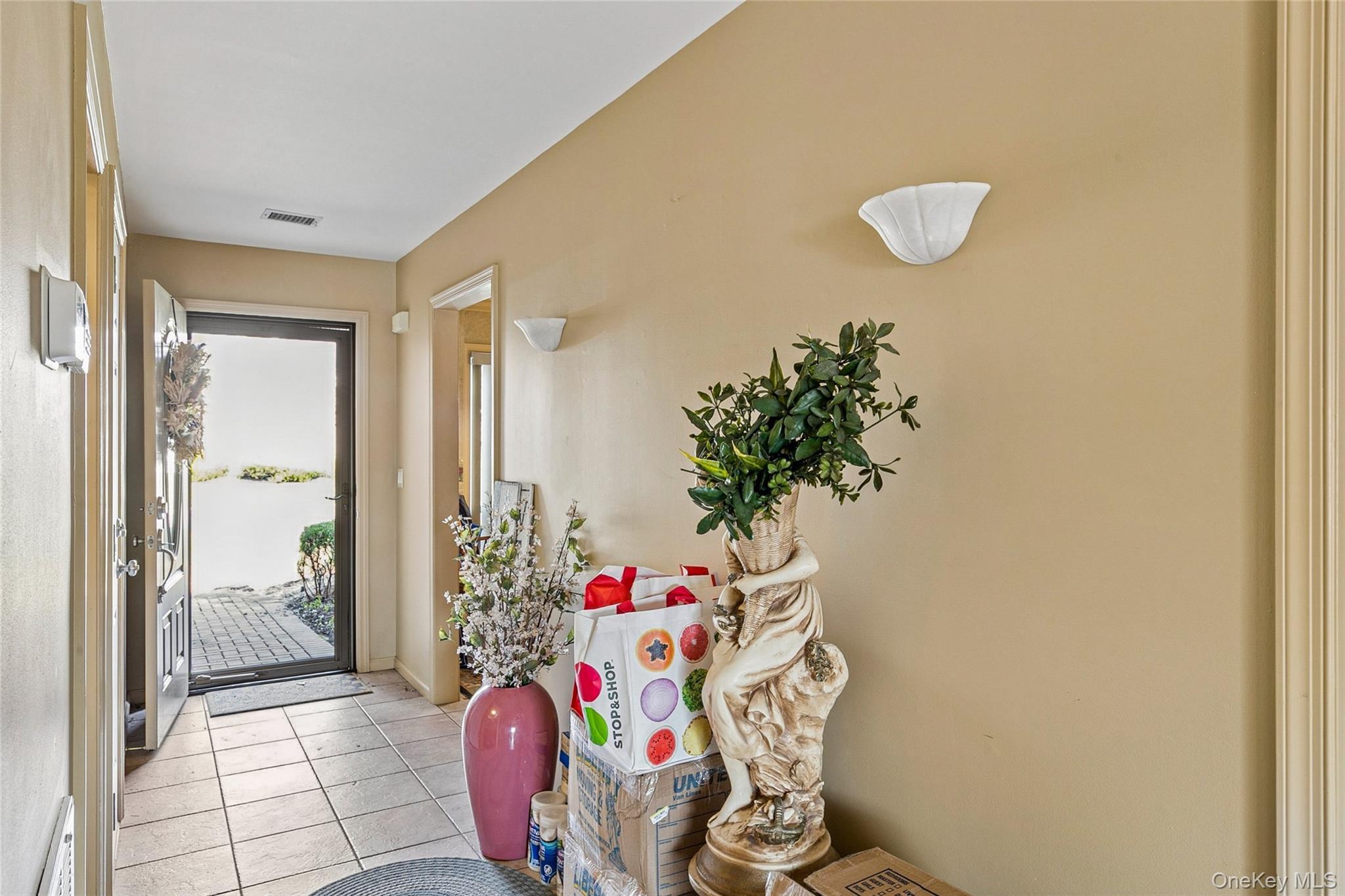 Condo Hidden Ponds Suffolk County, NY 11787, MLS-944928-14