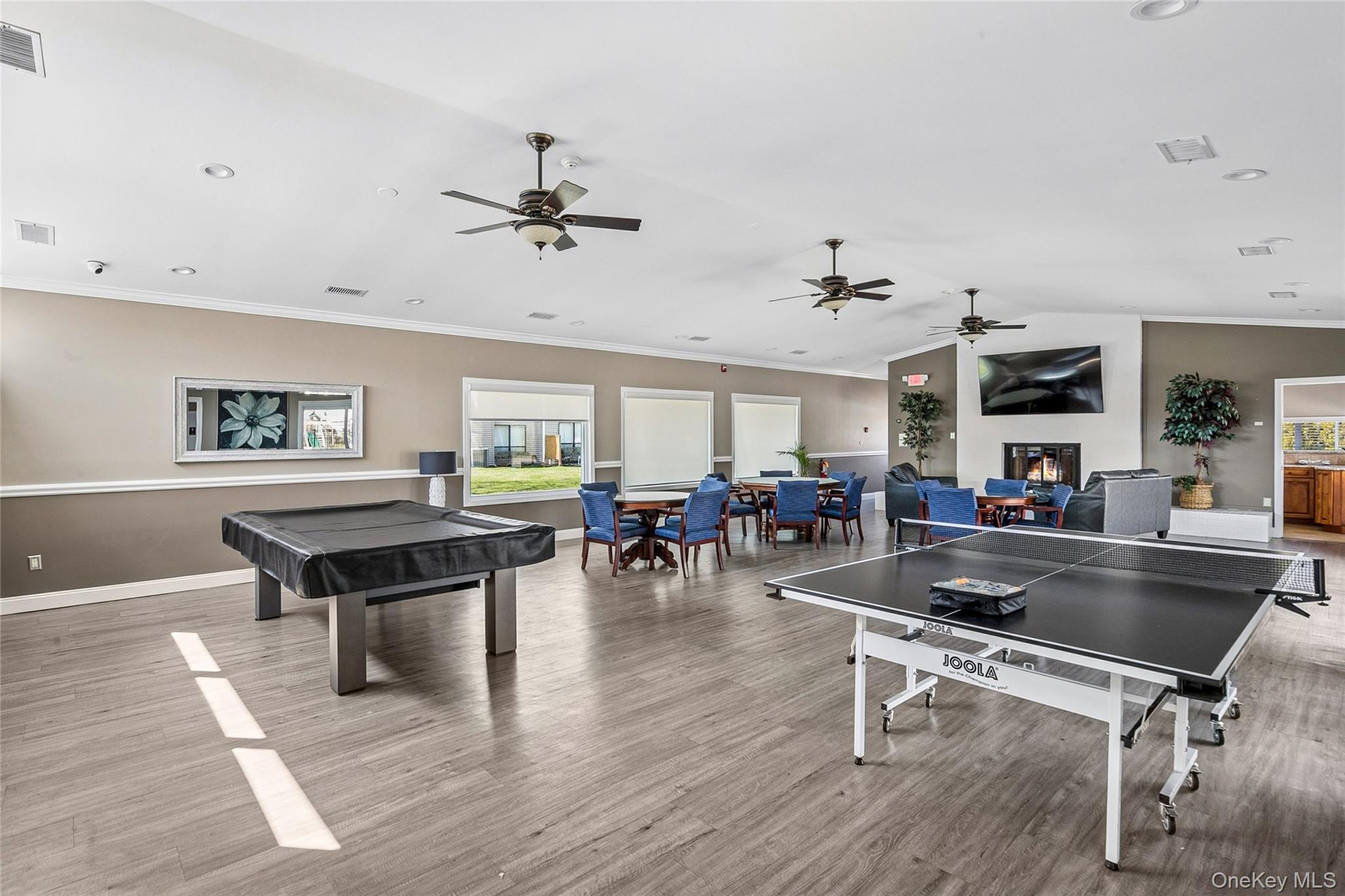 Condo Hidden Ponds Suffolk County, NY 11787, MLS-944928-21