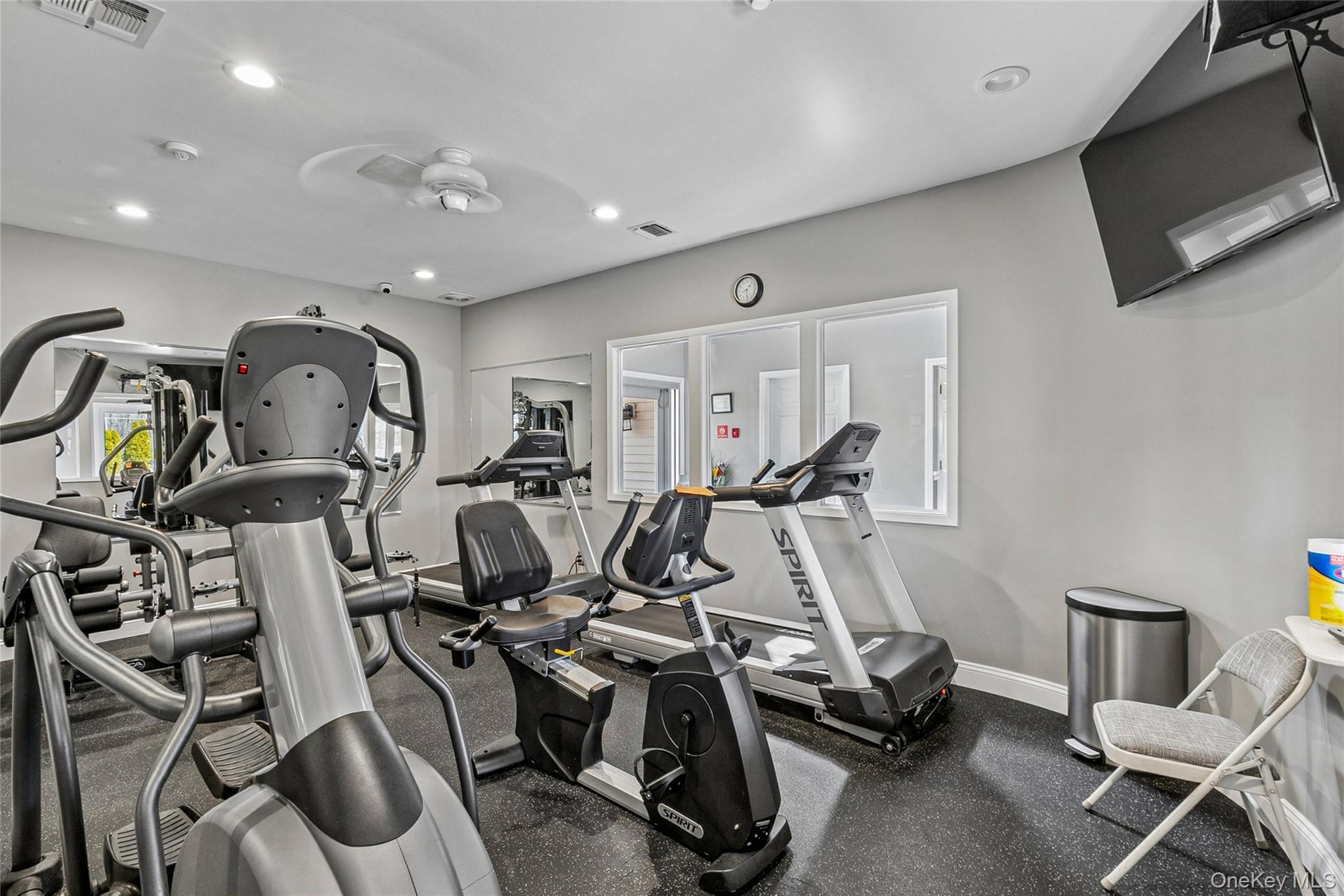 Condo Hidden Ponds Suffolk County, NY 11787, MLS-944928-23