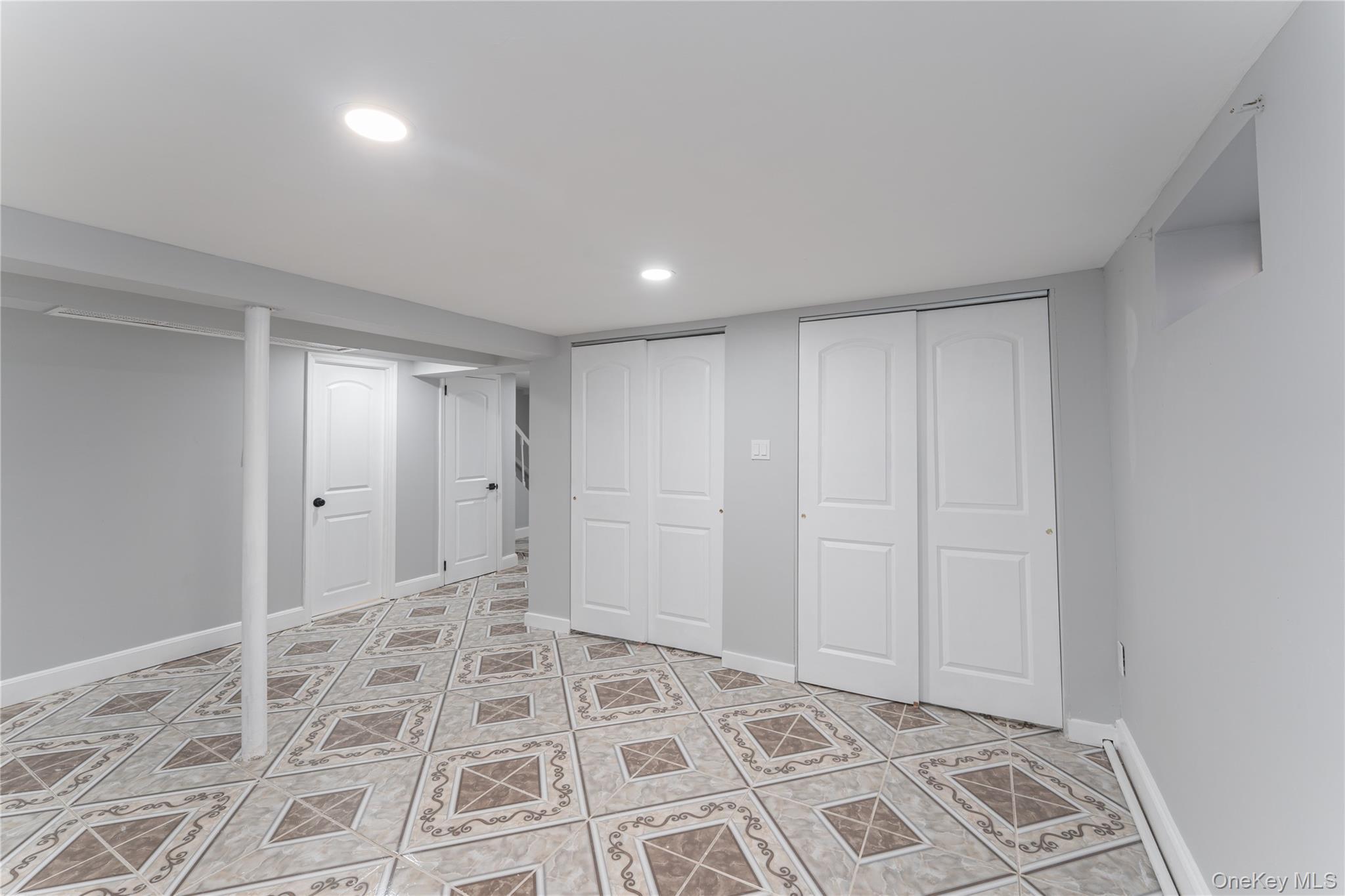 Single Family Grand Central  Queens, NY 11432, MLS-944998-16