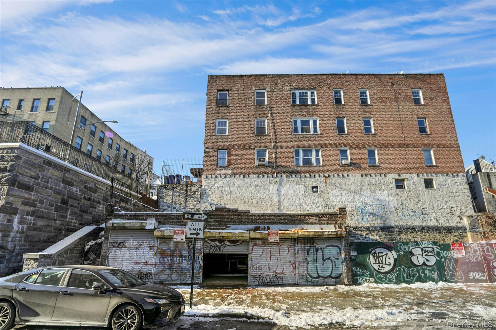 Single Family E 197th Bronx, NY 10458, MLS-945005-2