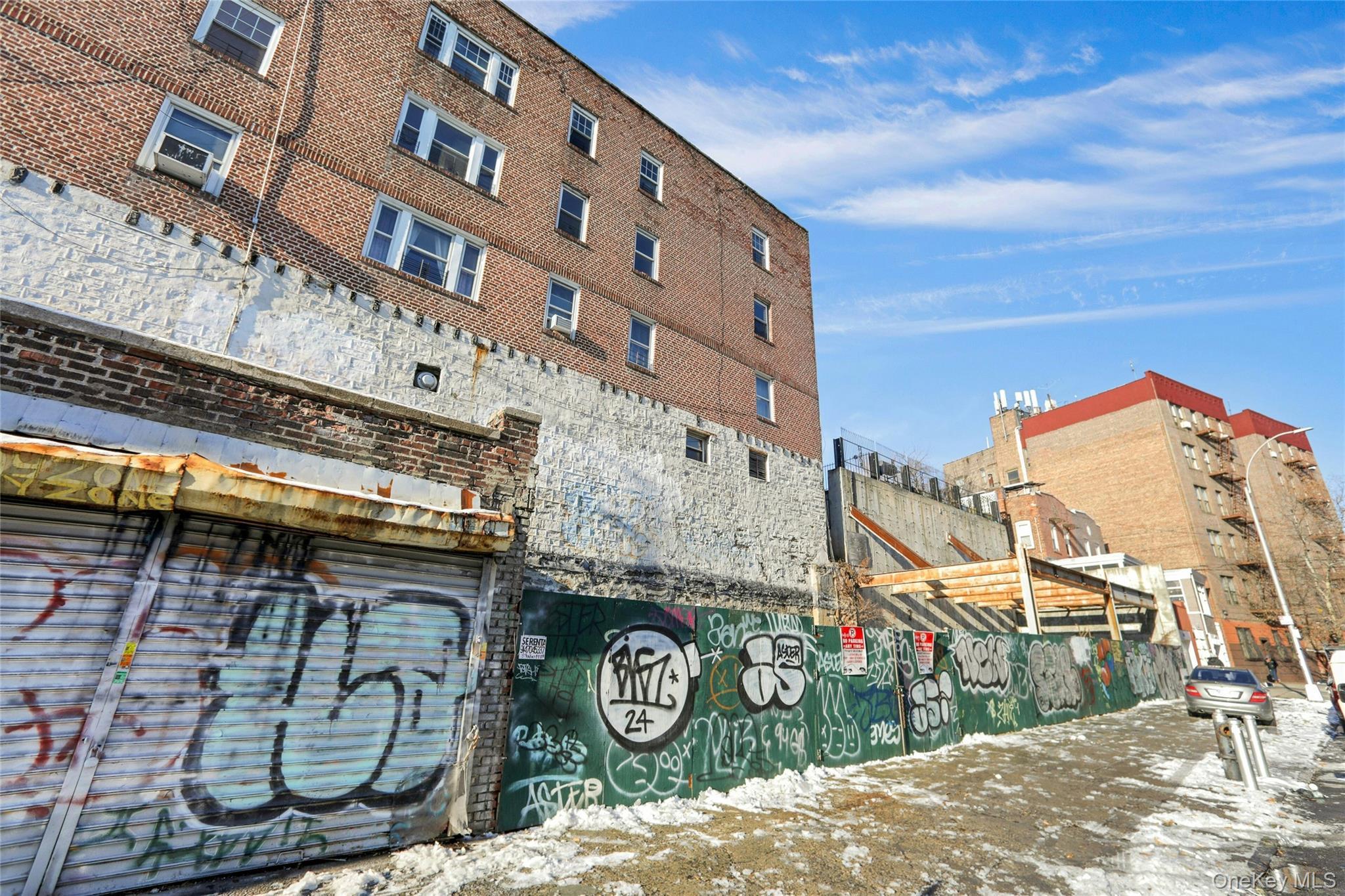 Single Family E 197th Bronx, NY 10458, MLS-945005-4