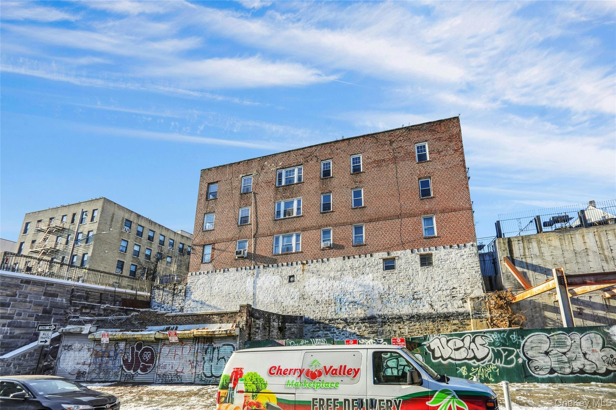 Single Family E 197th Bronx, NY 10458, MLS-945005-8