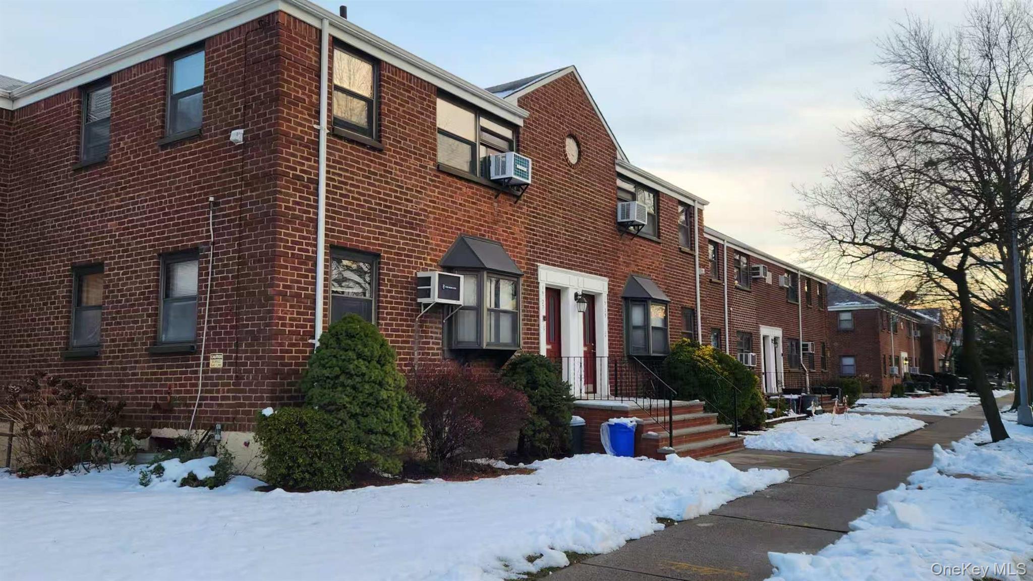 Coop 159 Street  Queens, NY 11357, MLS-945089-8