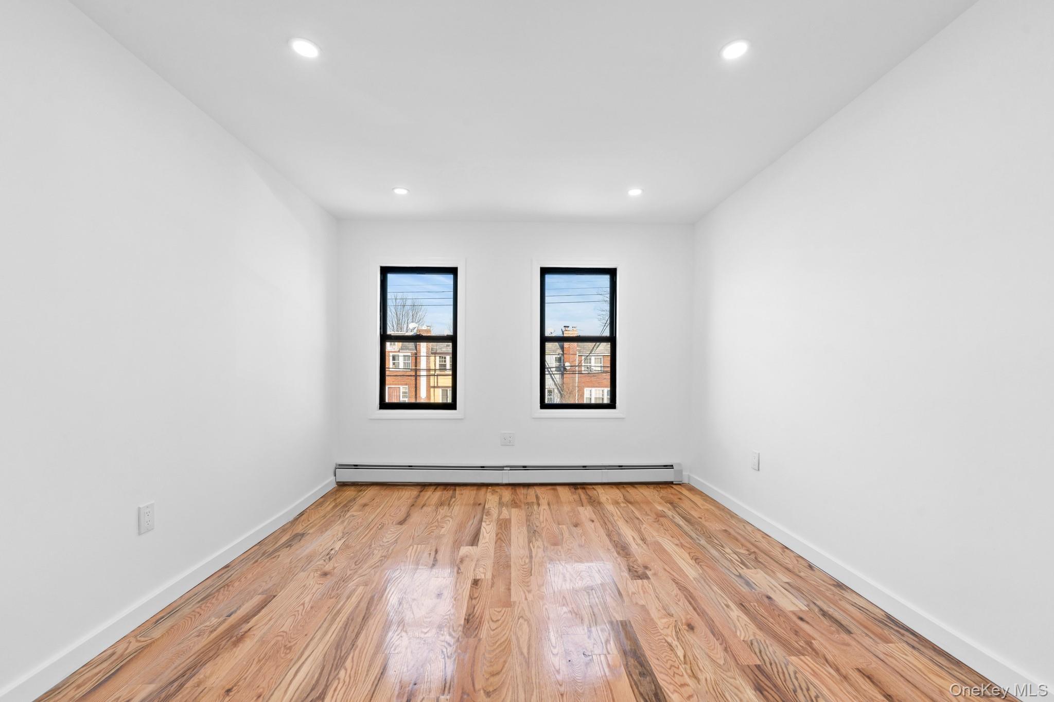 Single Family 201st  Queens, NY 11412, MLS-945117-12