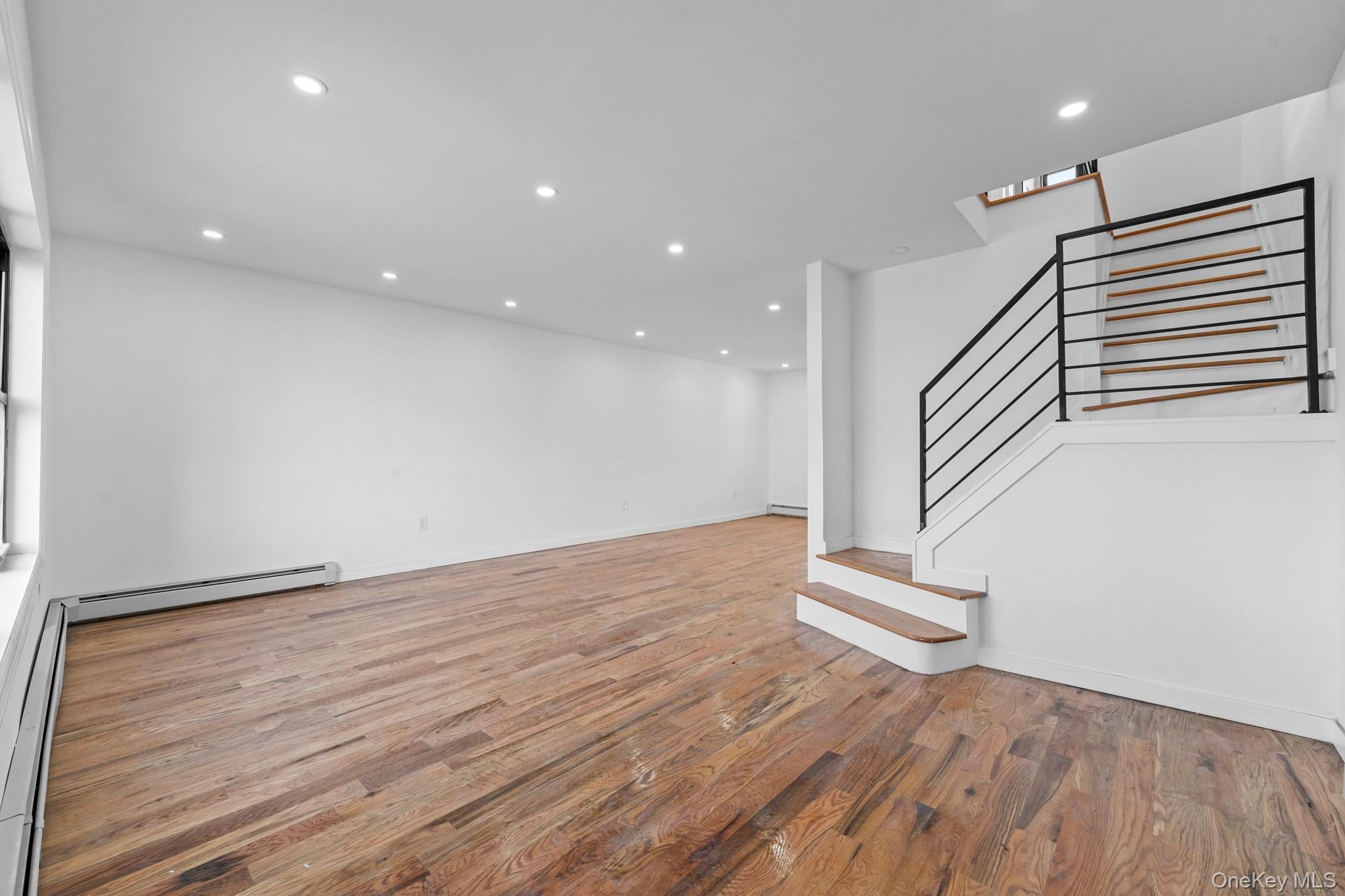 Single Family 201st  Queens, NY 11412, MLS-945117-7