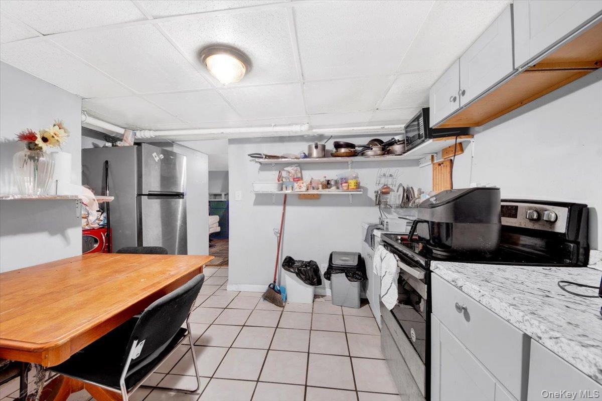 Single Family 6th  Westchester County, NY 10550, MLS-945157-7