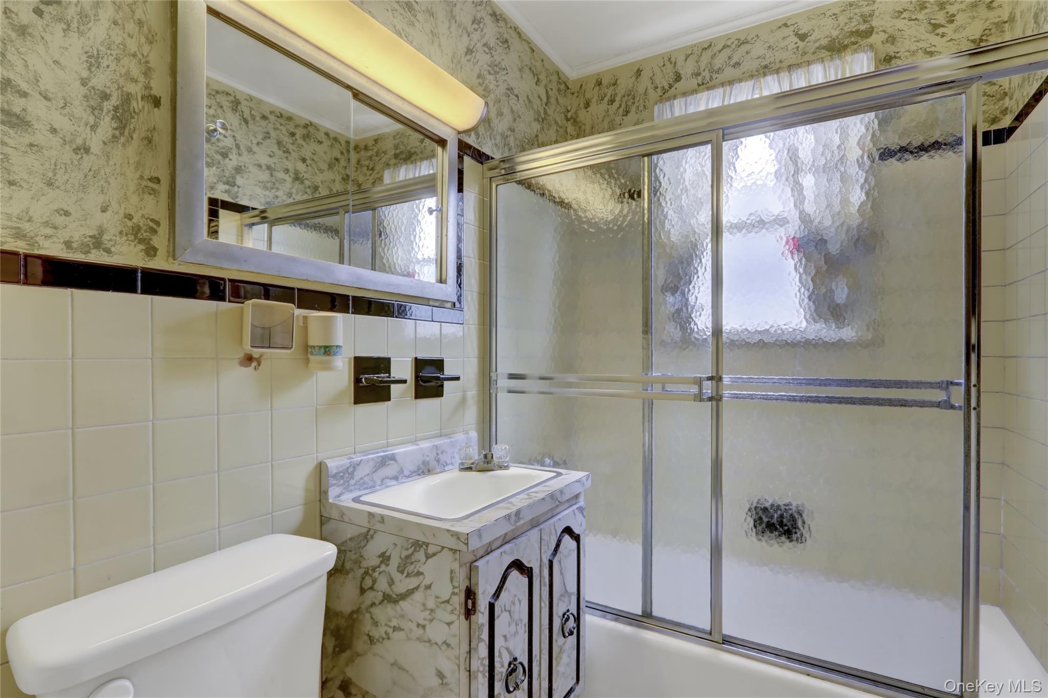 Single Family 258th  Queens, NY 11004, MLS-945160-18