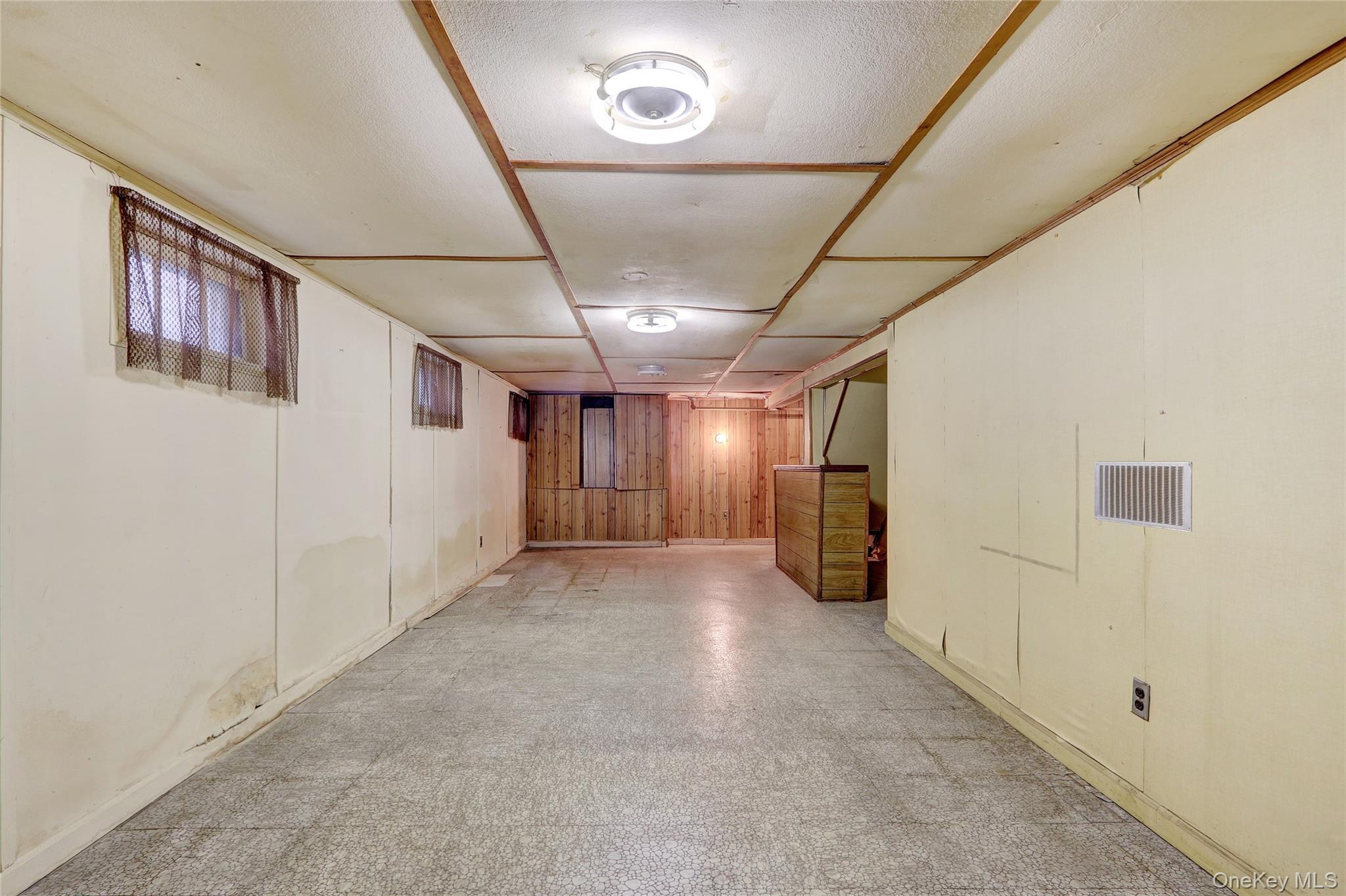 Single Family 258th  Queens, NY 11004, MLS-945160-21