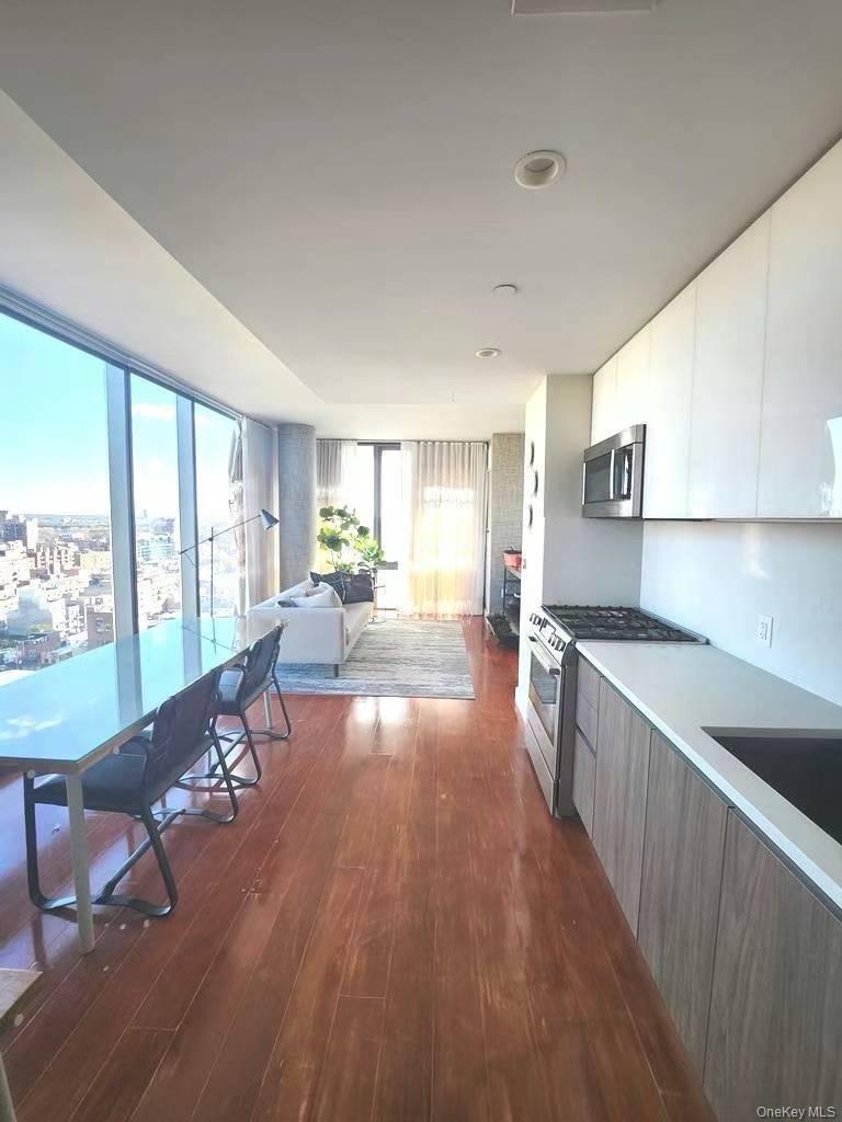 Condo 40th  Queens, NY 11354, MLS-945187-3